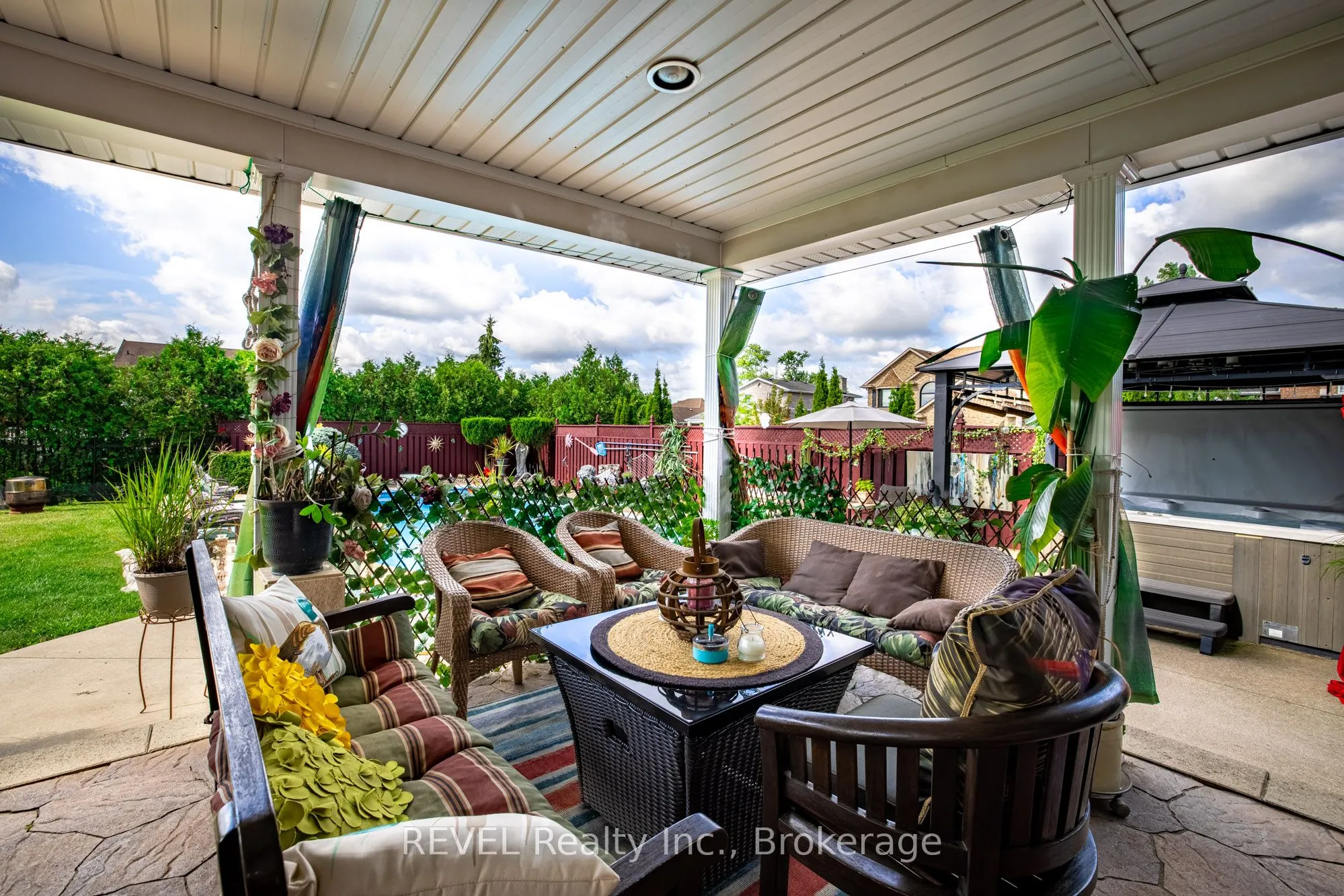 23 Green Meadow Crescent