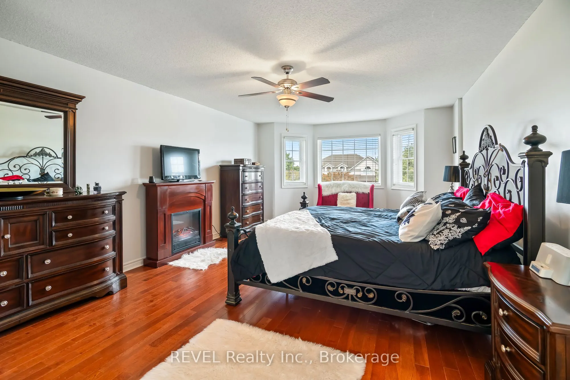 23 Green Meadow Crescent
