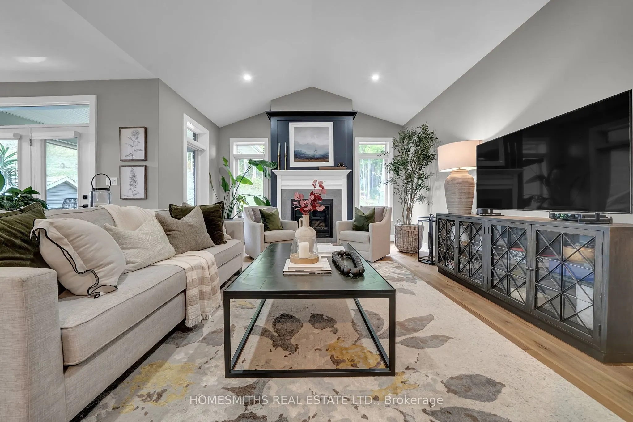 12 Riverside Trail