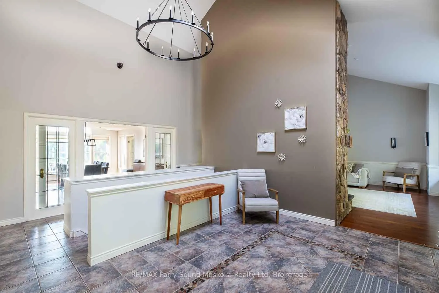 1075 Sawmill Lane
