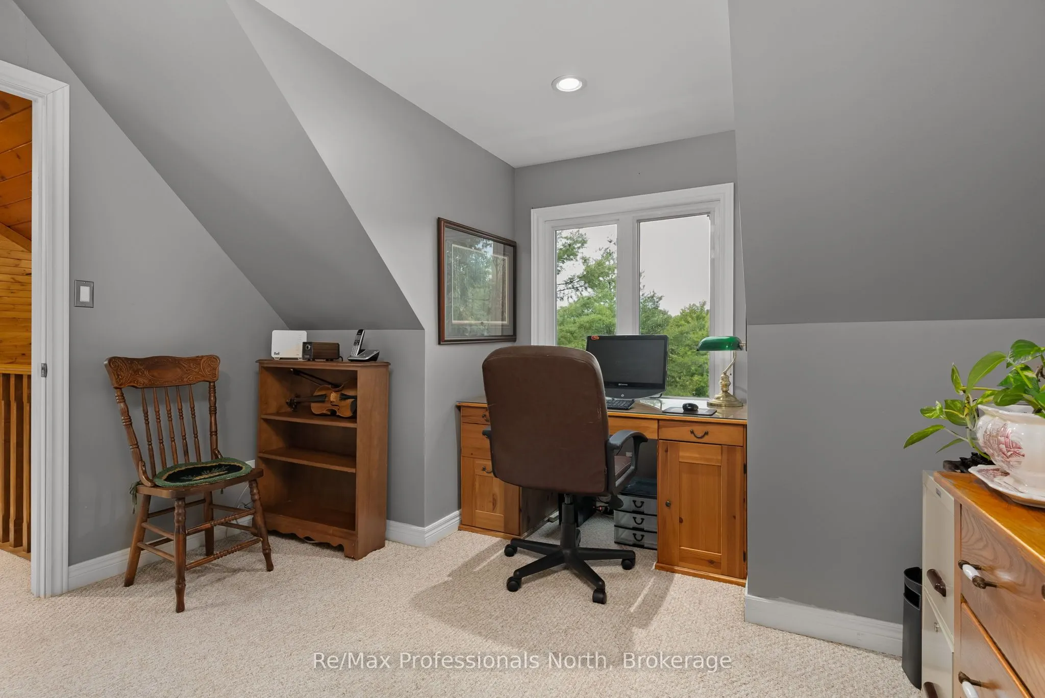 1005 Laidlaw Avenue
