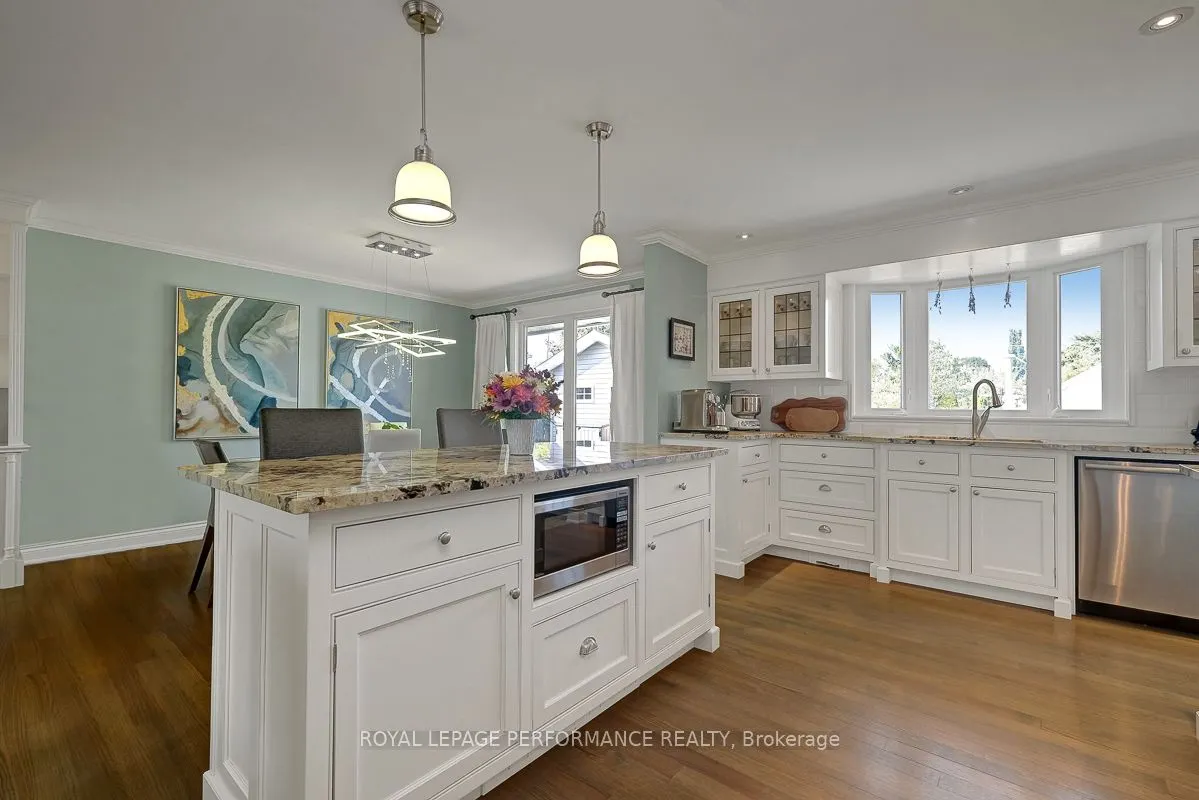 3 Parkland Crescent