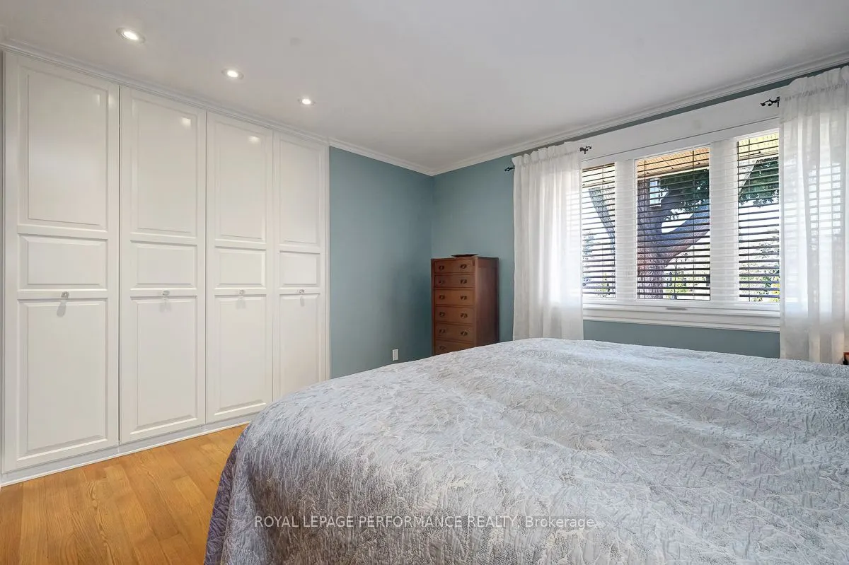 3 Parkland Crescent