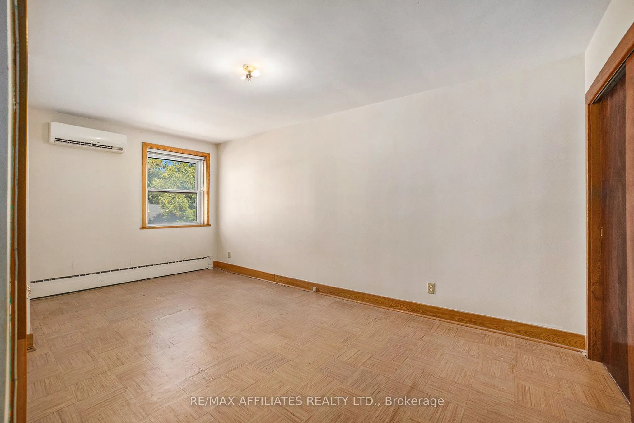 21 Wilson Street W, #Apt 1