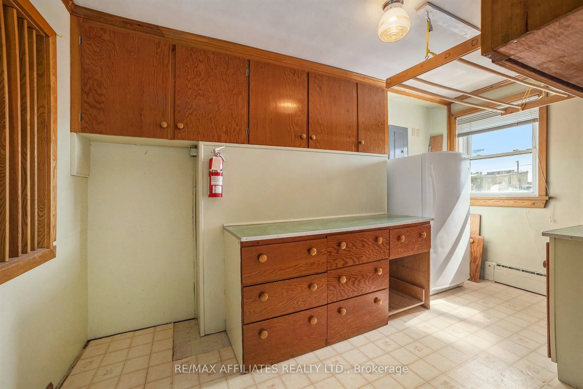 21 Wilson Street W, #Apt 1