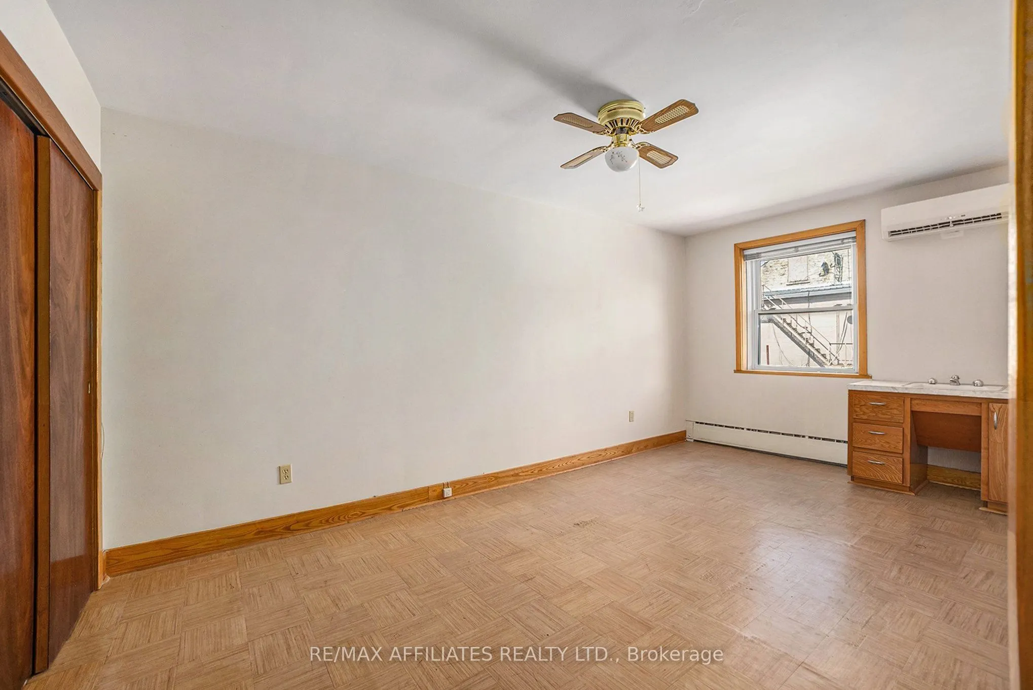 21 Wilson Street W, #Apt 1