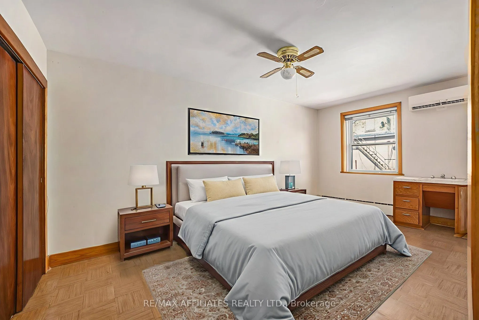 21 Wilson Street W, #Apt 1