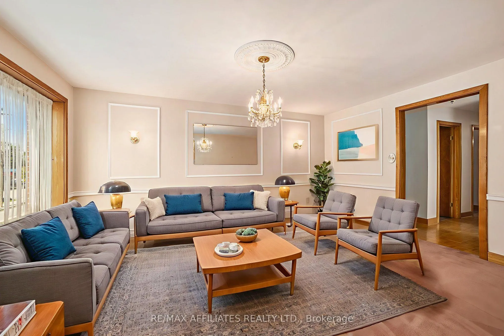 21 Wilson Street W, #Apt 1