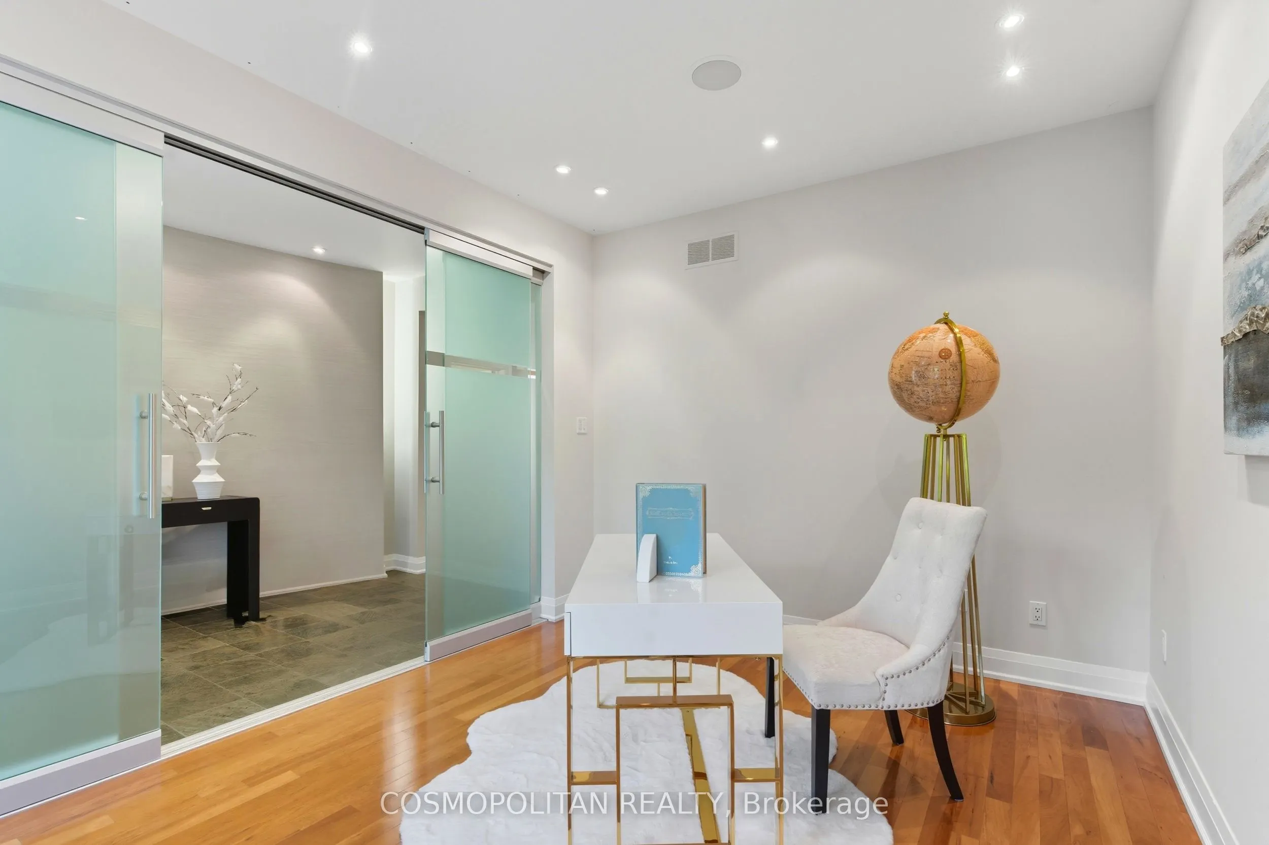 5 BROOKLYN Court
