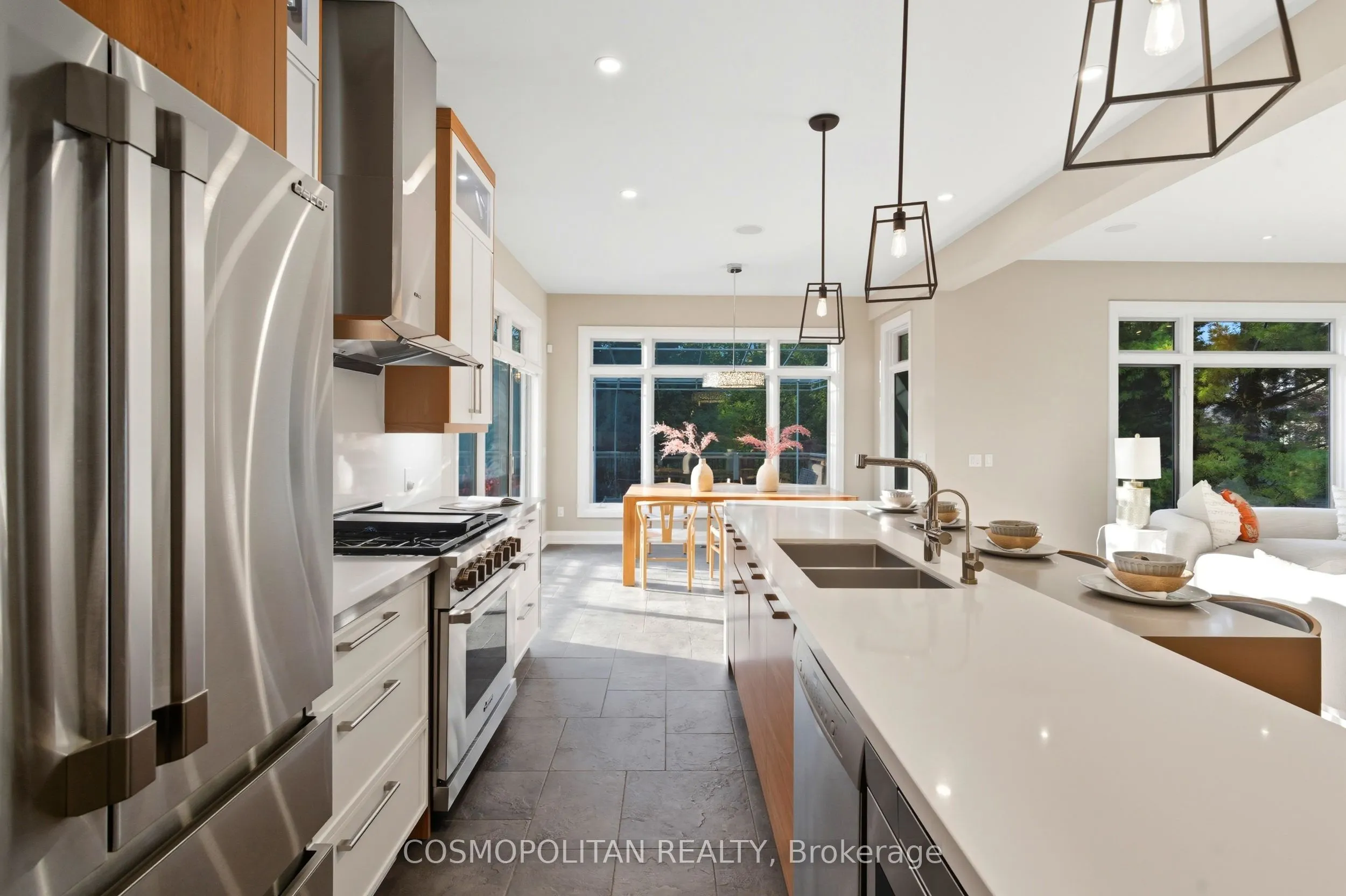 5 BROOKLYN Court