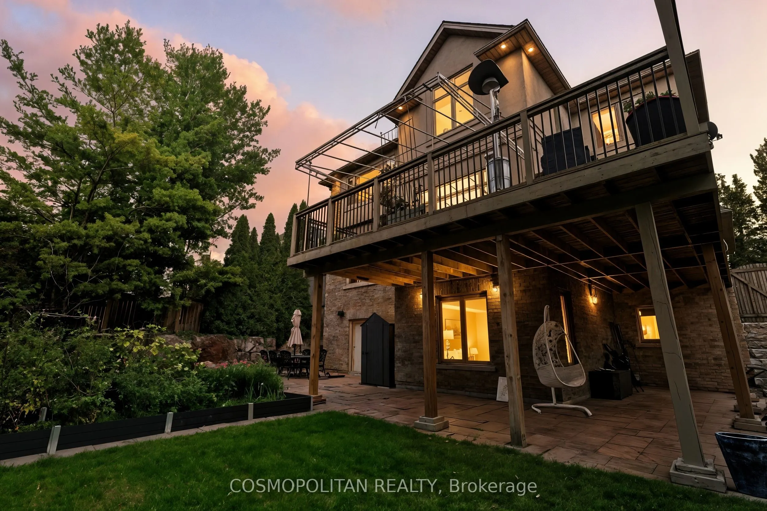 5 BROOKLYN Court
