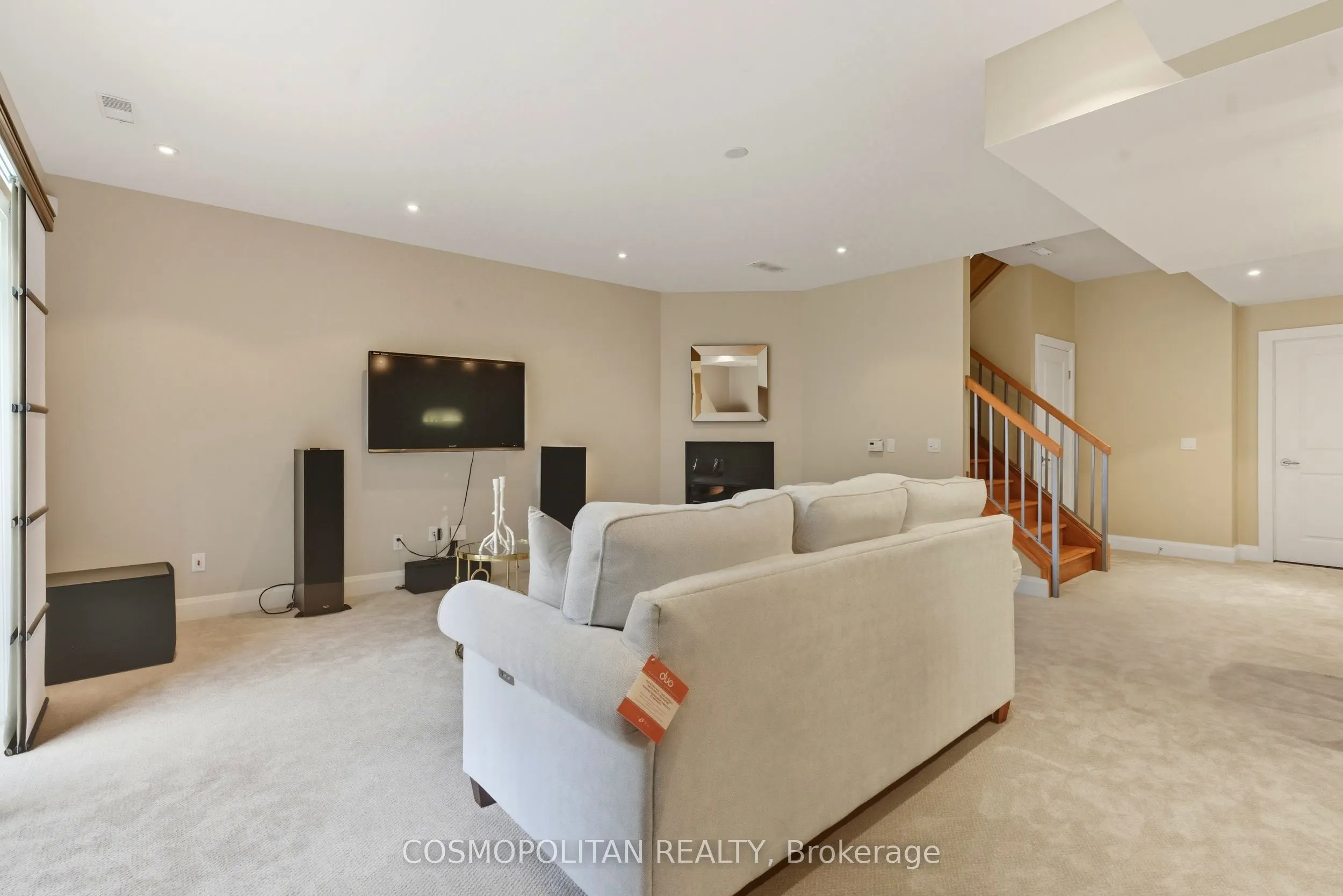 5 BROOKLYN Court