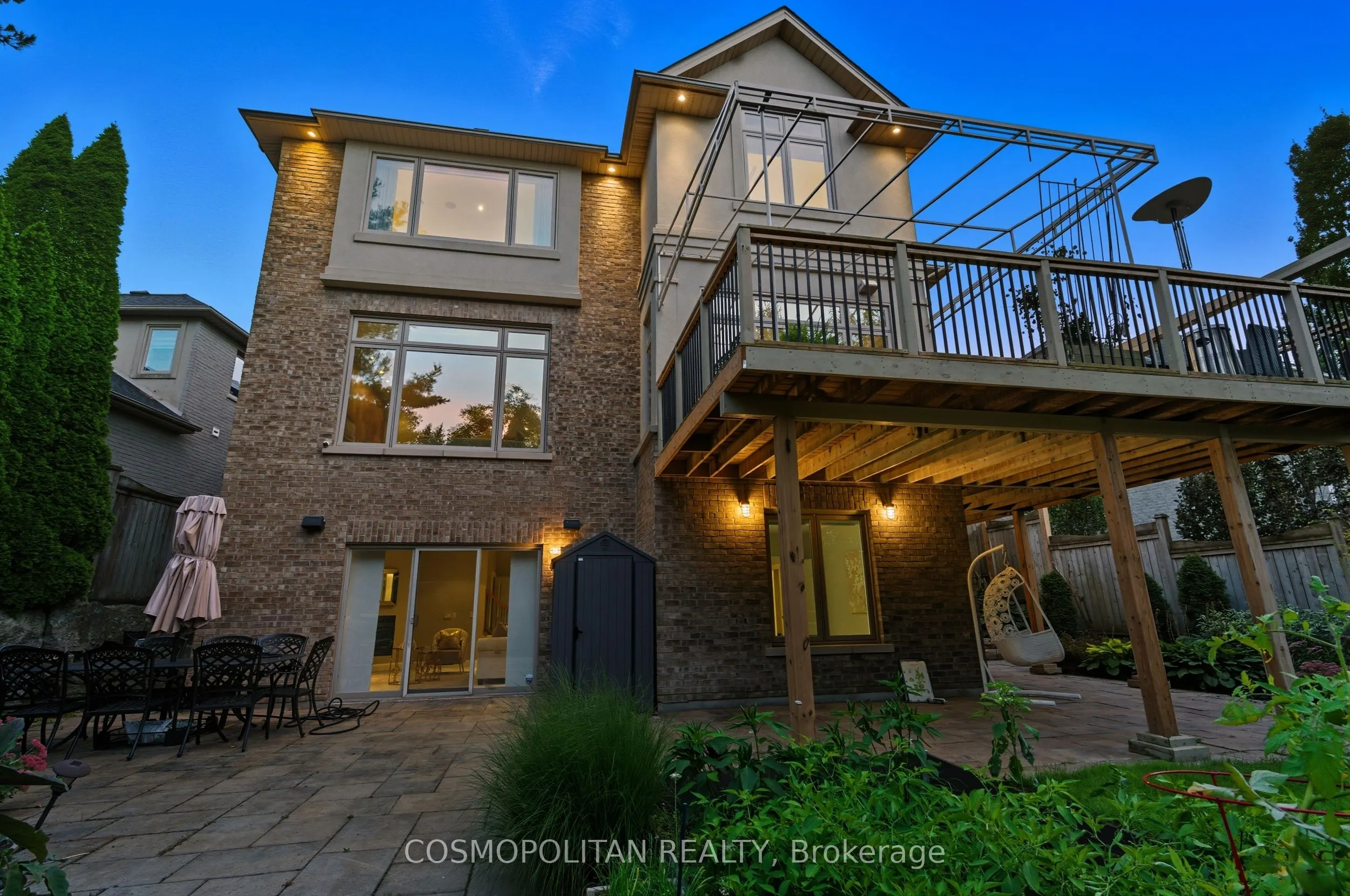 5 BROOKLYN Court