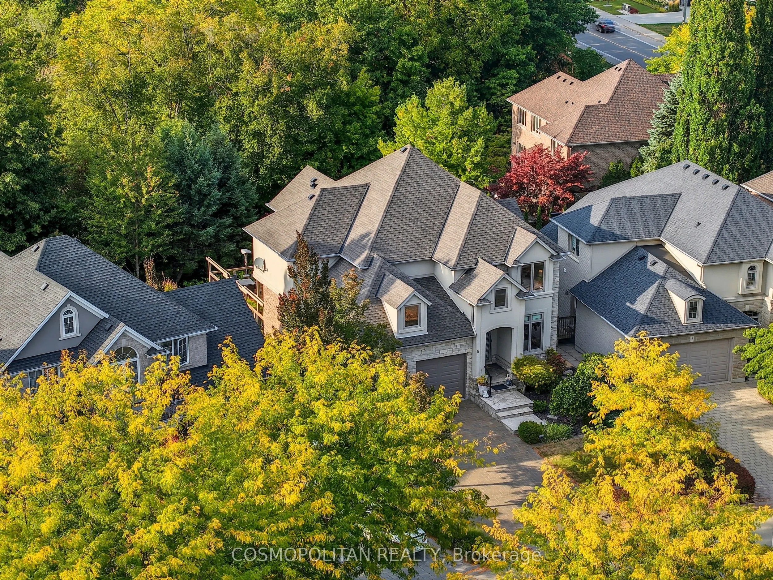 5 BROOKLYN Court