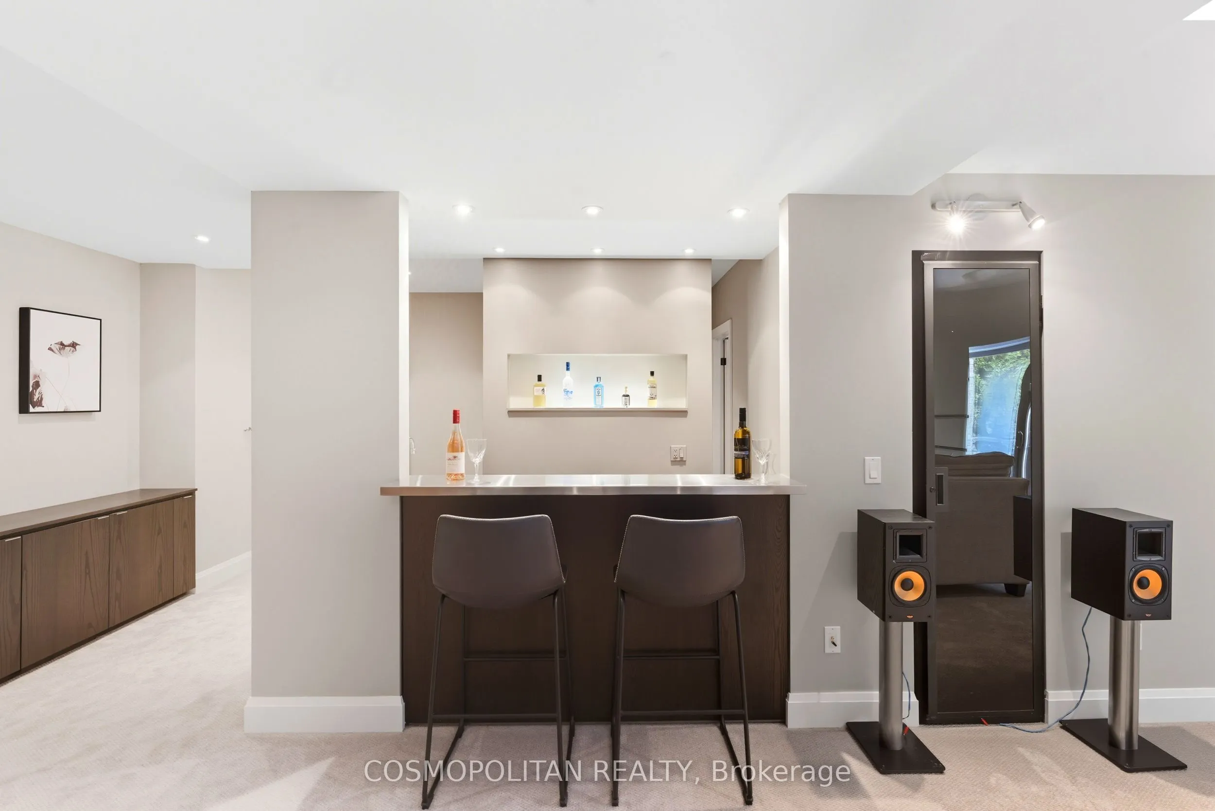 5 BROOKLYN Court