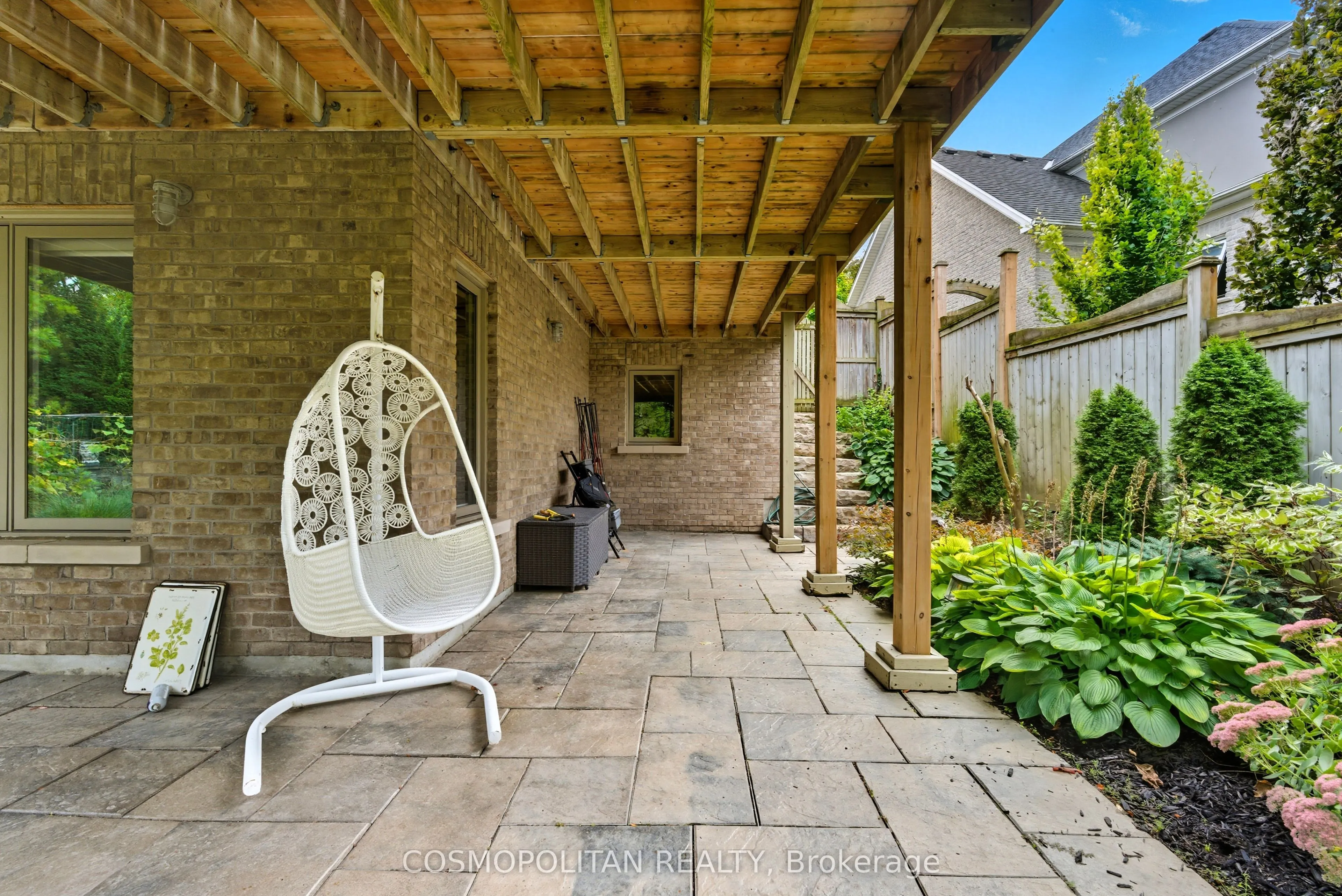 5 BROOKLYN Court