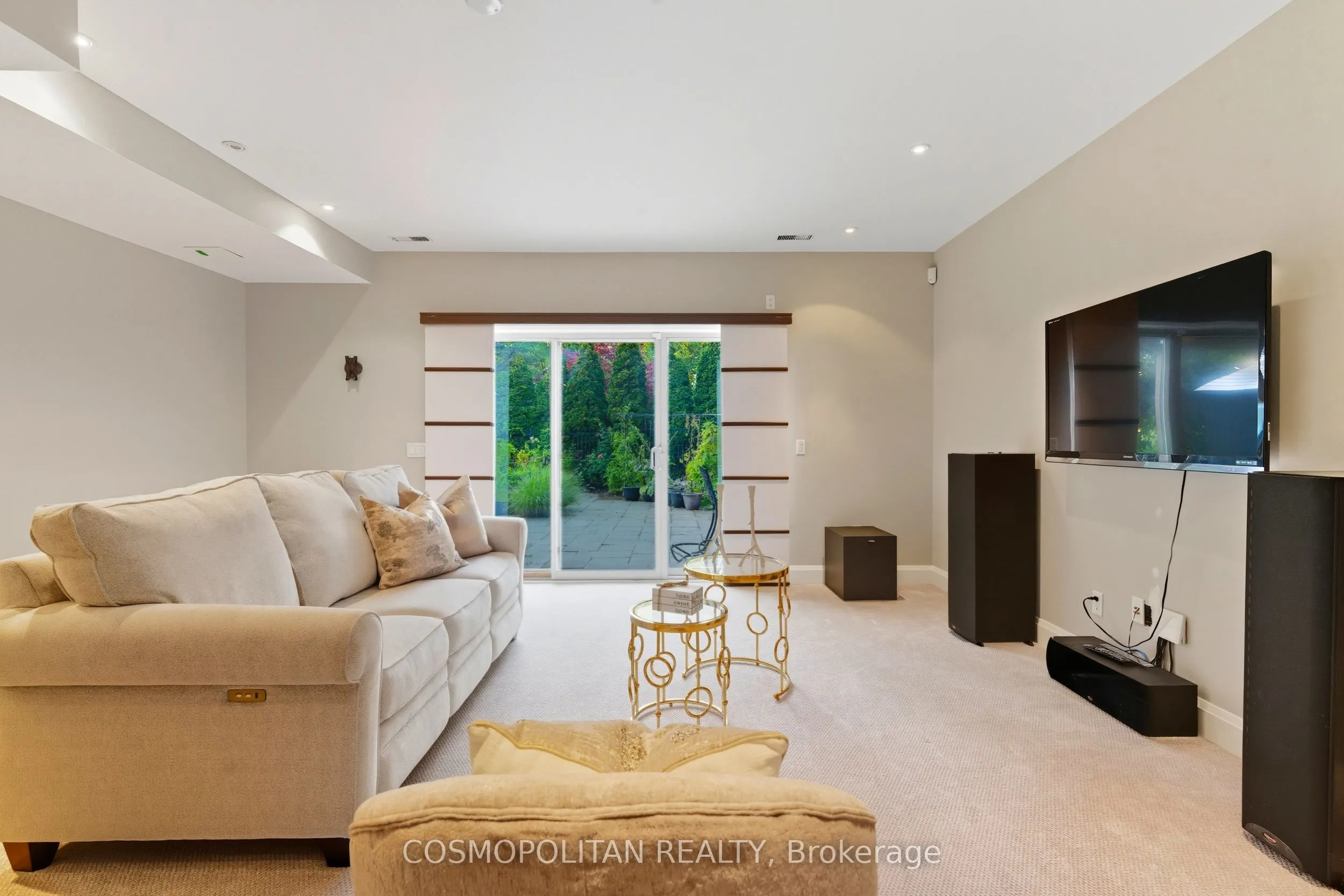 5 BROOKLYN Court
