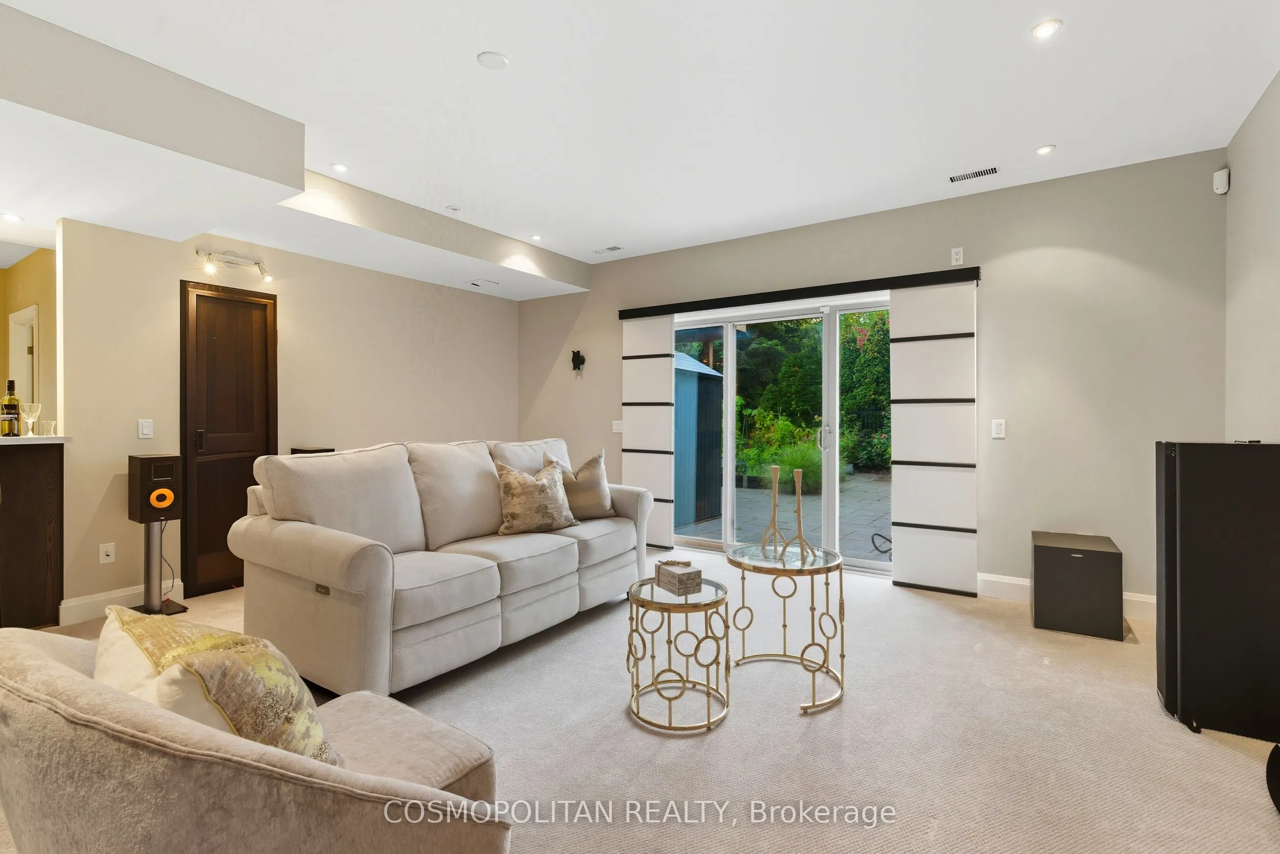 5 BROOKLYN Court