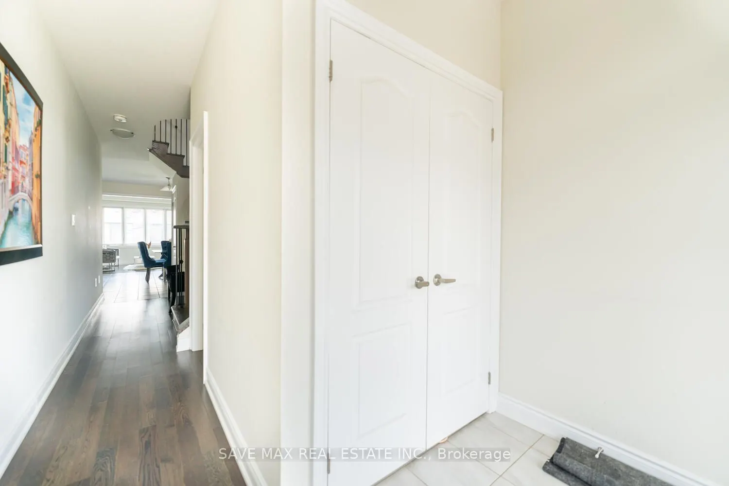 6 Amos Avenue
