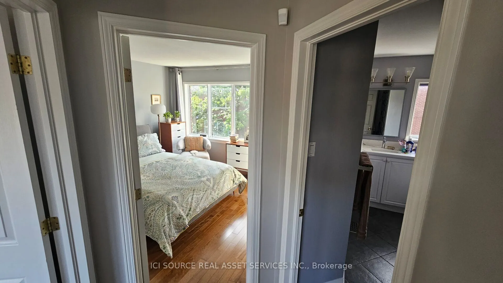 4 Thorburn Avenue