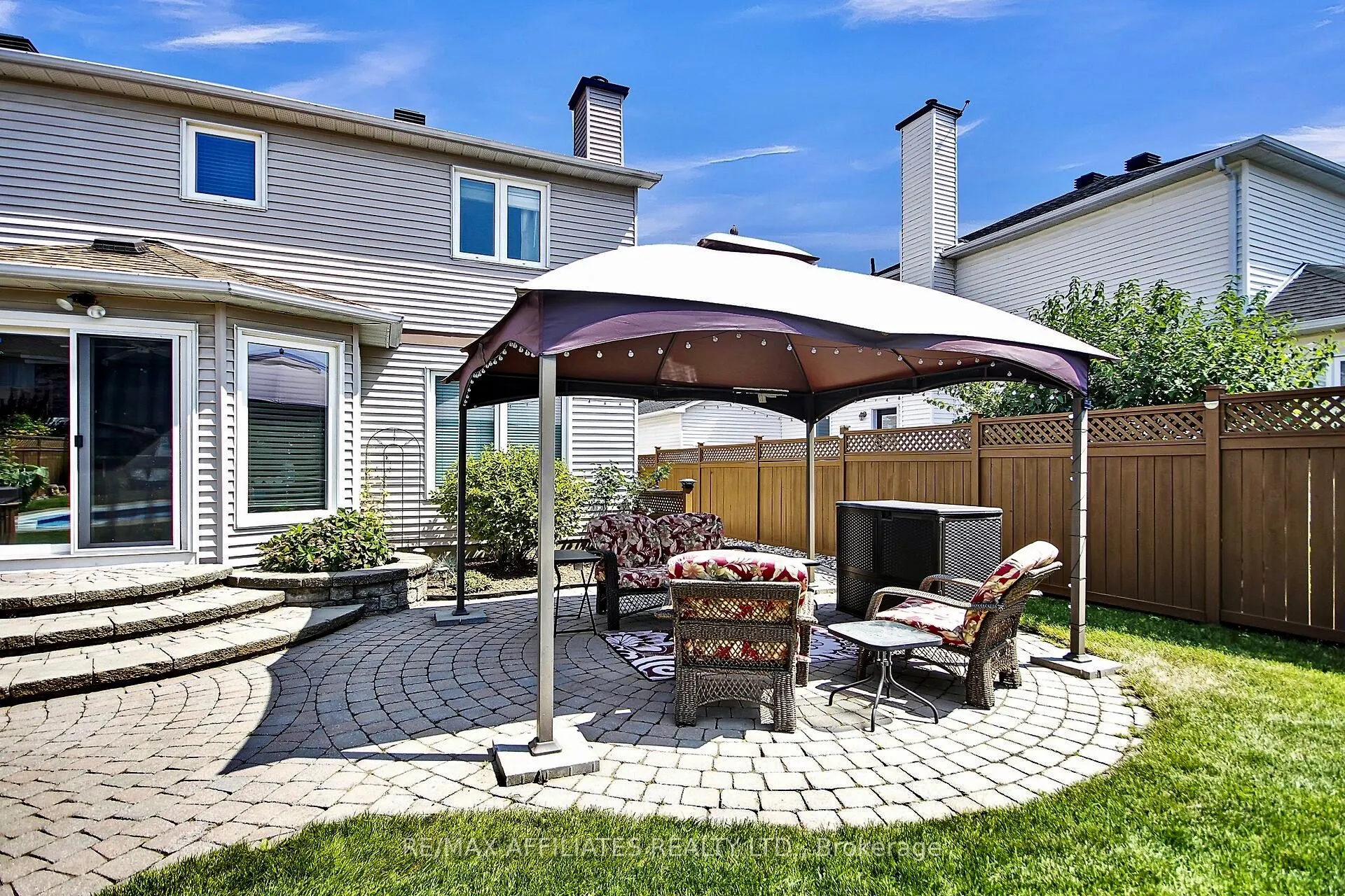 560 Falwyn Crescent