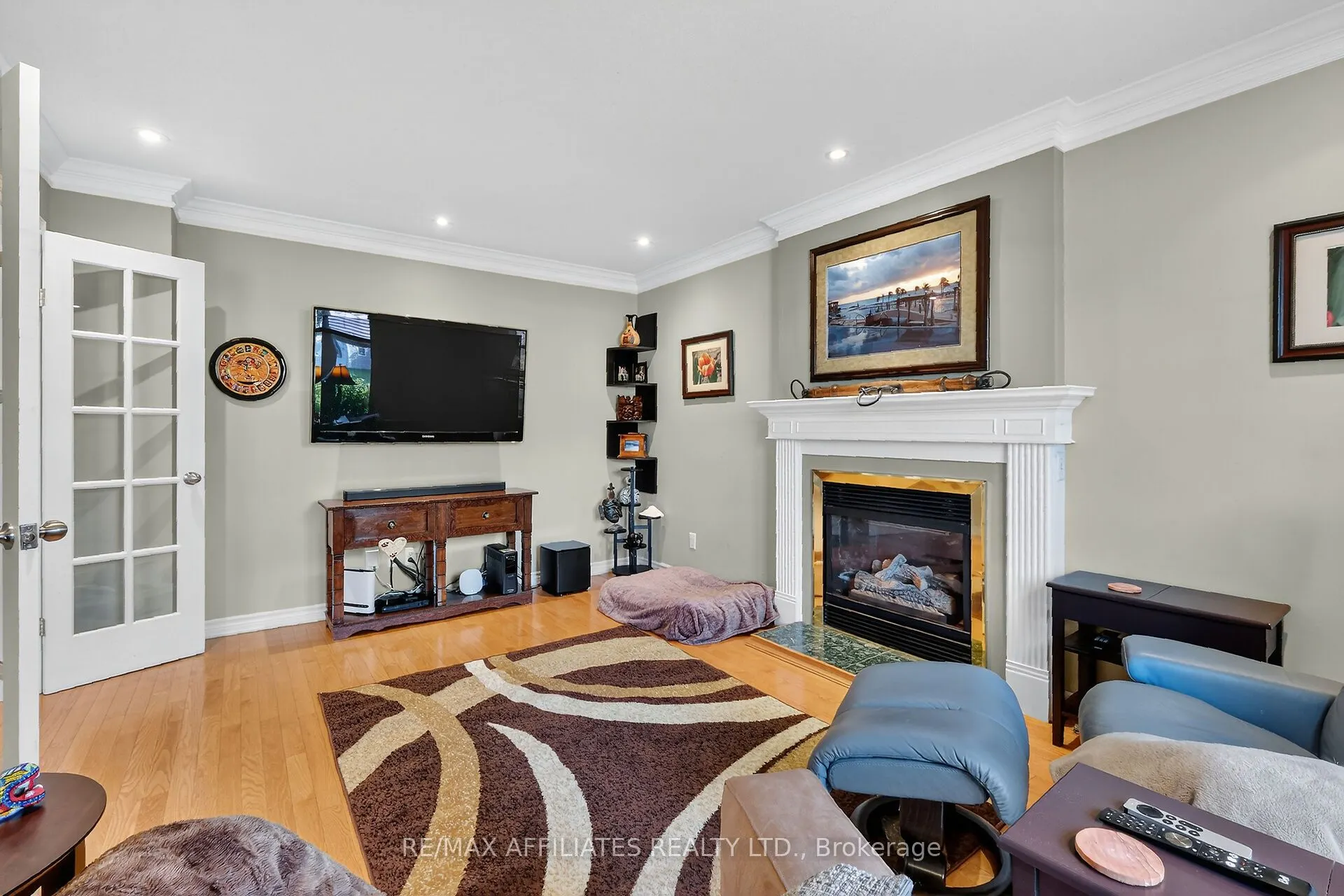 560 Falwyn Crescent