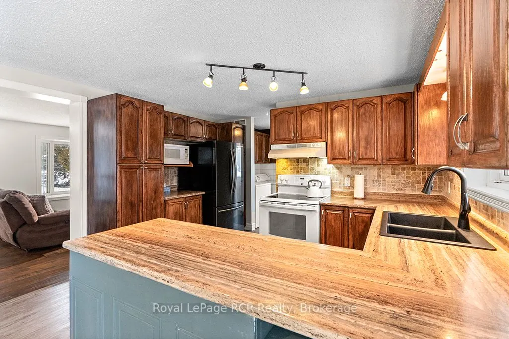 282848 Normanby-Bentinck Townline
