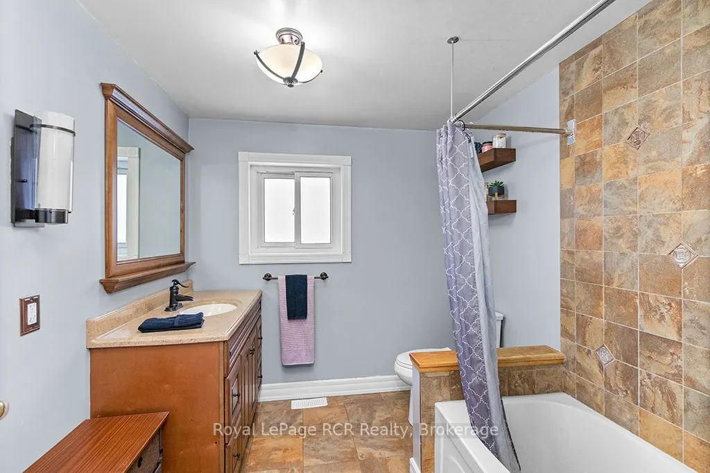 282848 Normanby-Bentinck Townline