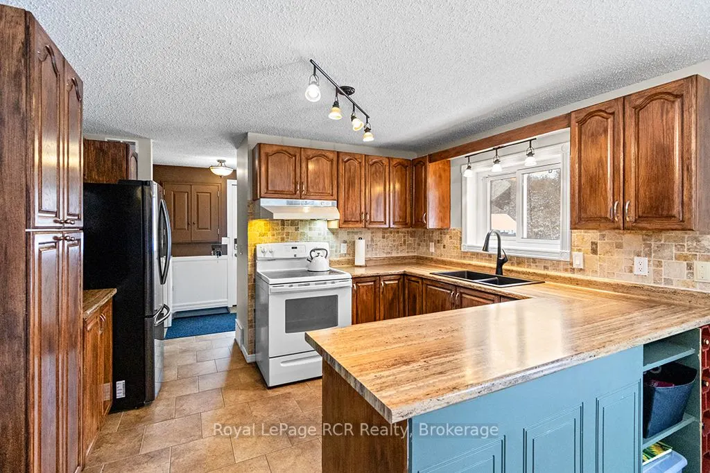 282848 Normanby-Bentinck Townline