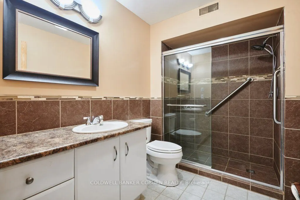 11229 Lakeshore Drive