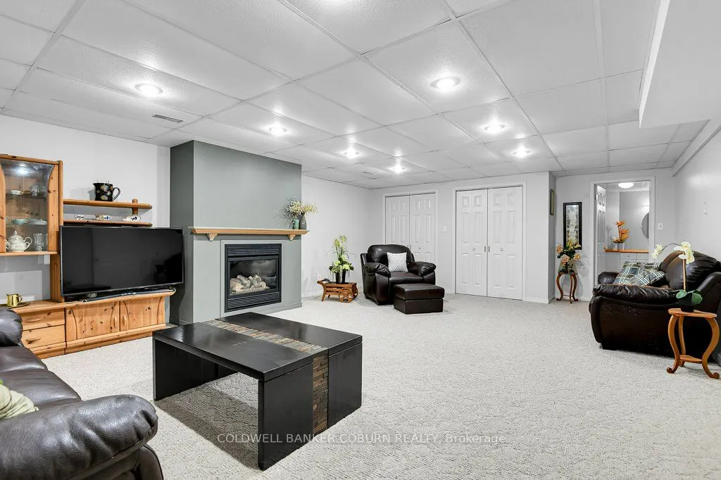 11229 Lakeshore Drive