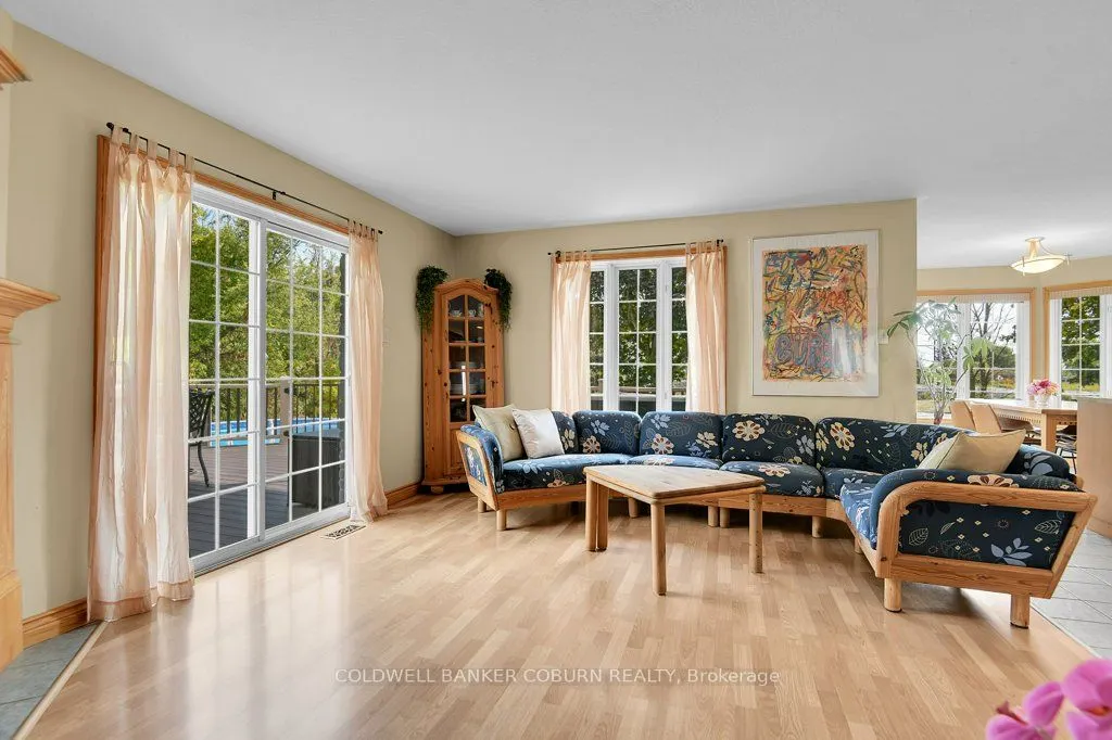 11229 Lakeshore Drive