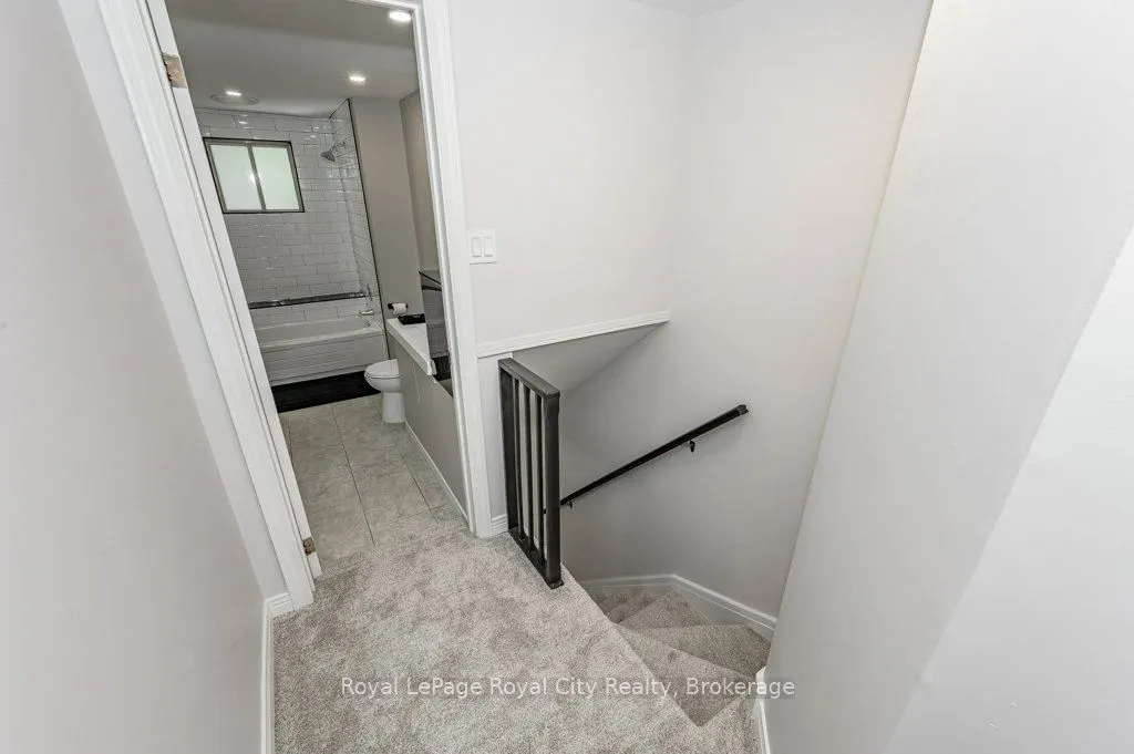 164 Suffolk Street W