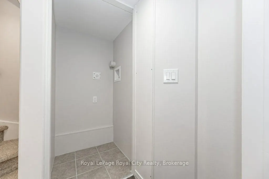 164 Suffolk Street W