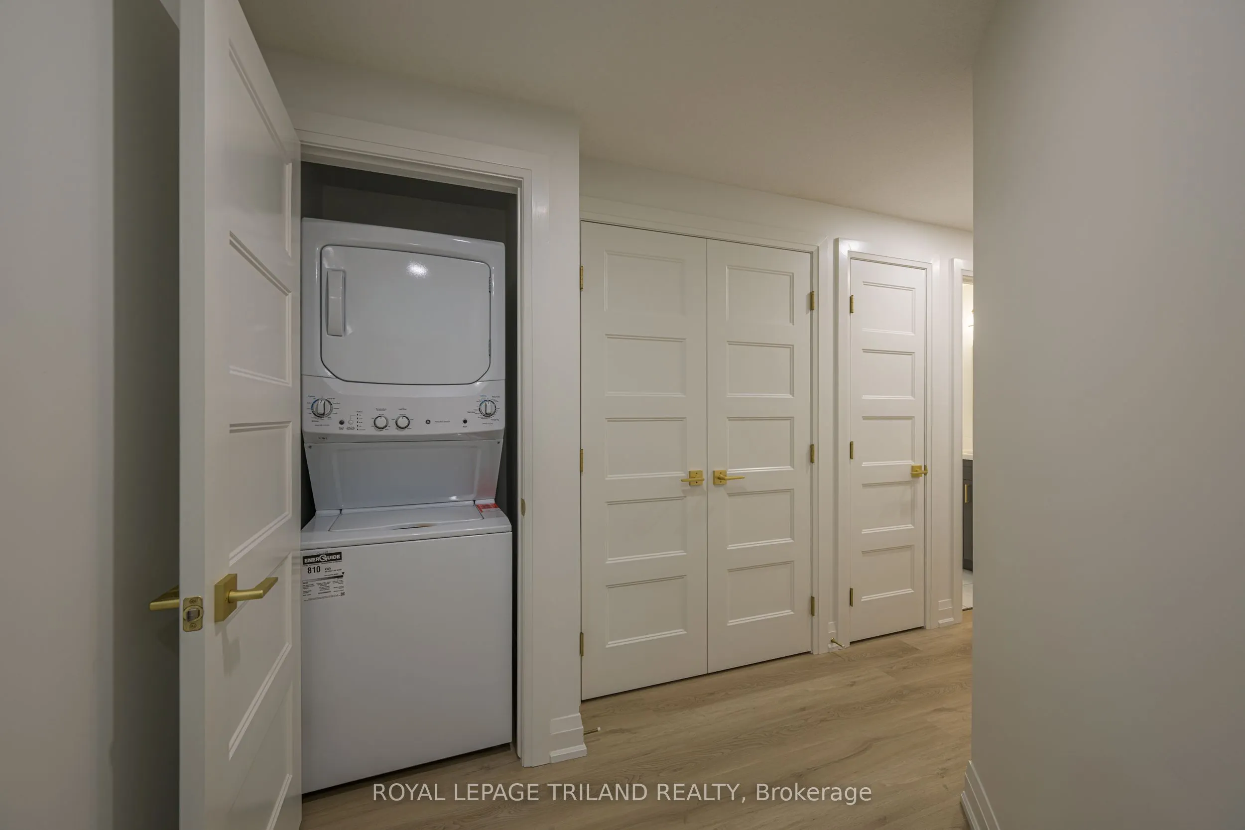 3741 Somerston Crescent