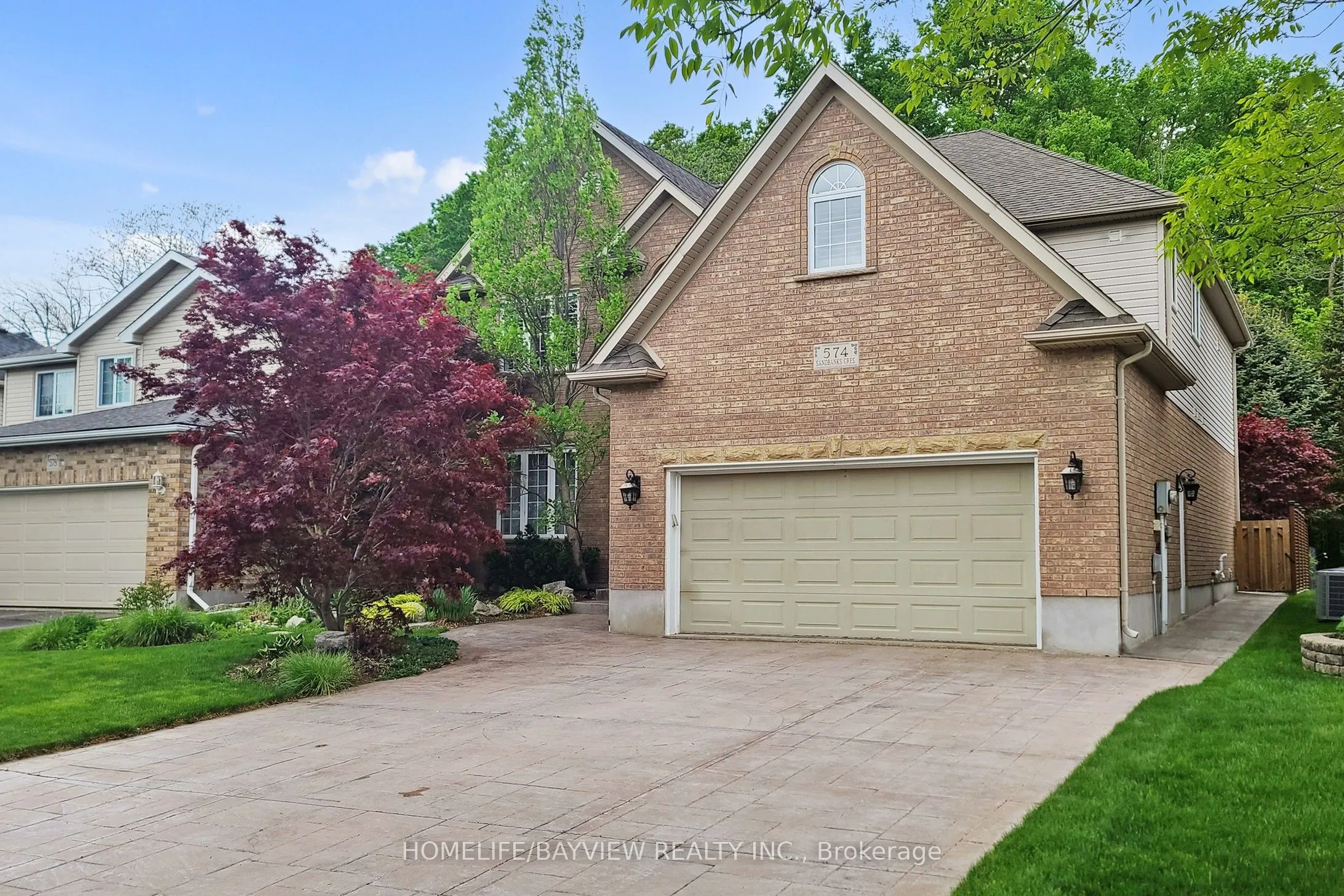 574 Sandbanks Crescent