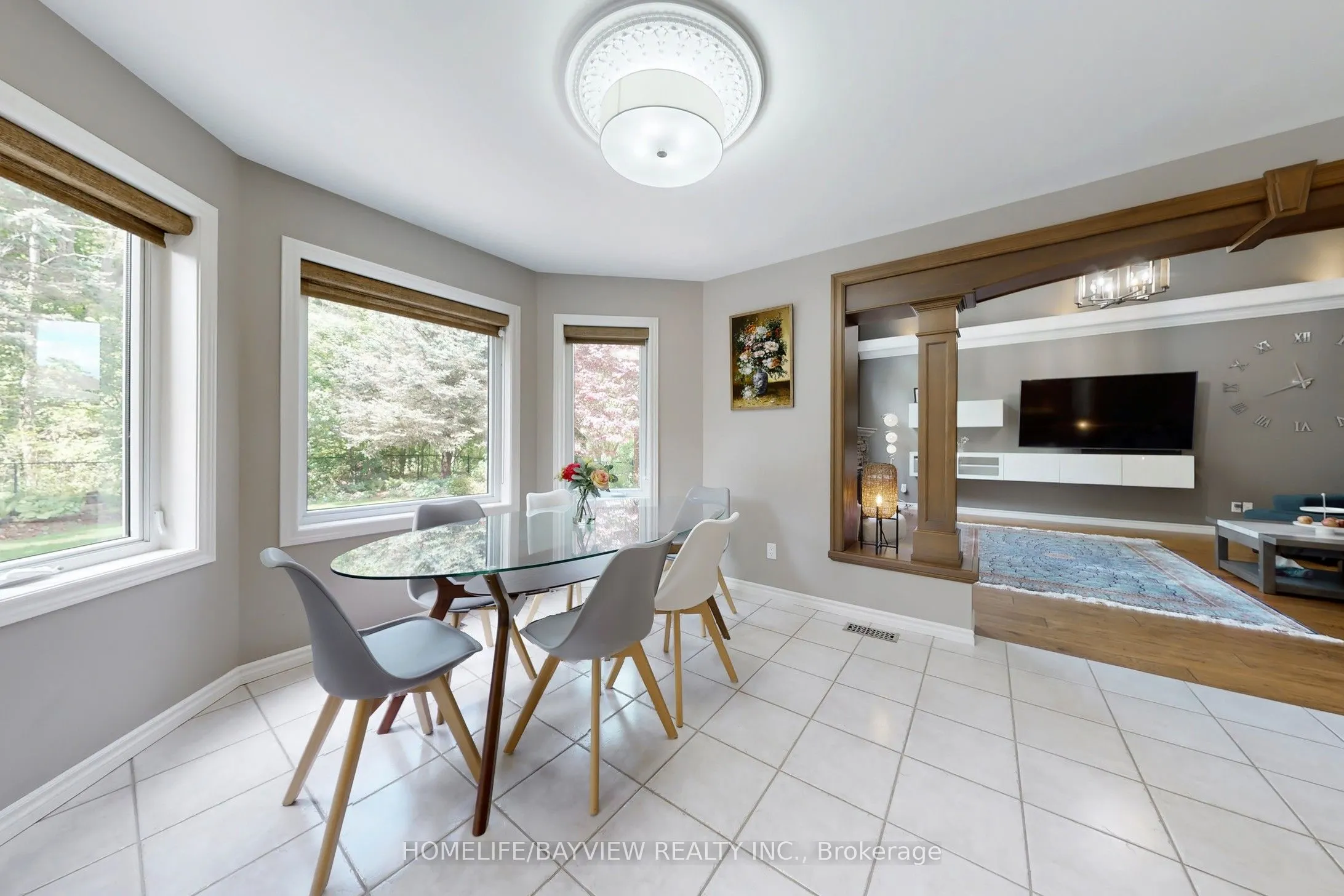 574 Sandbanks Crescent