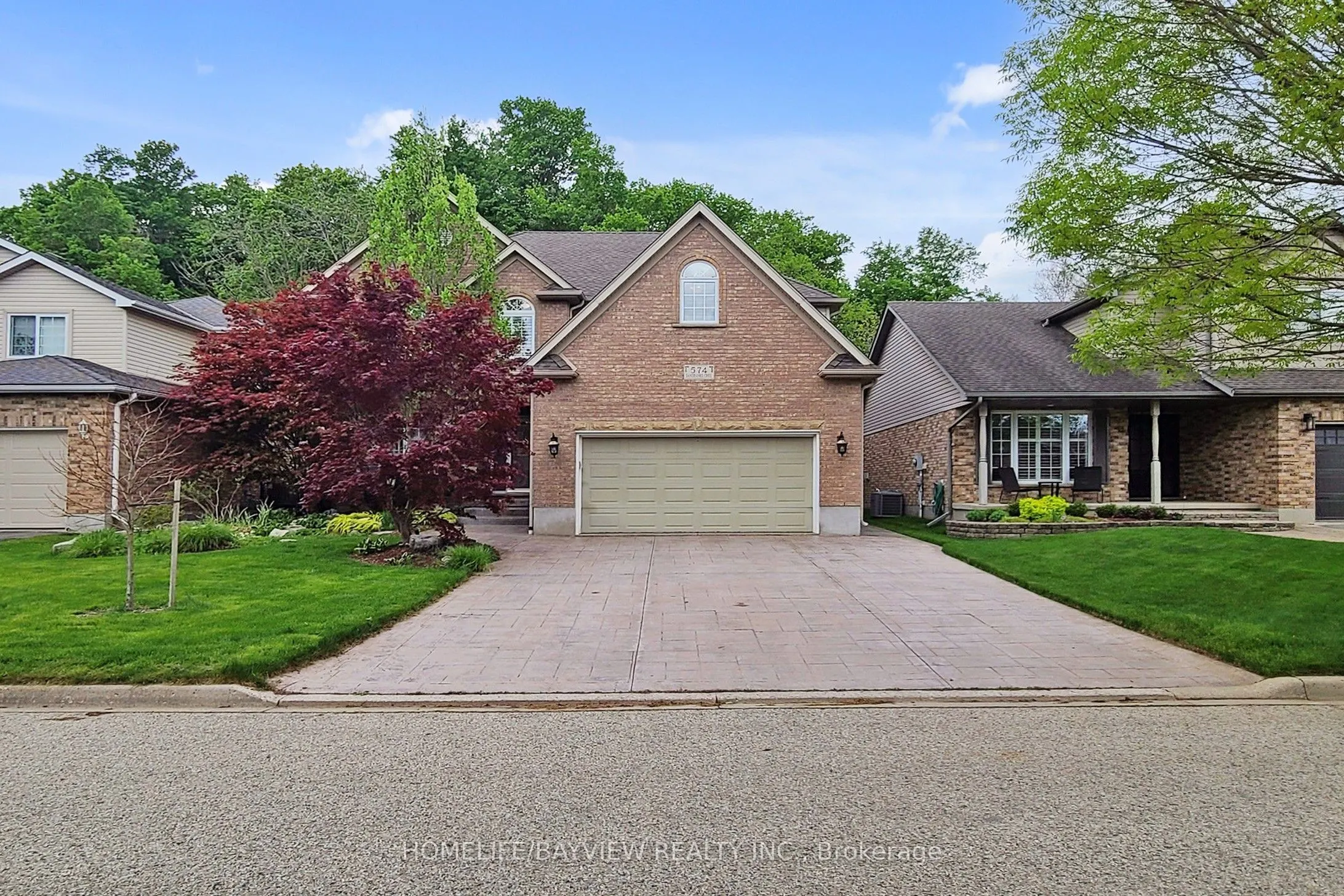 574 Sandbanks Crescent