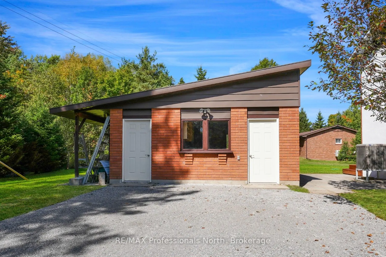 1093 Dark Lake Road