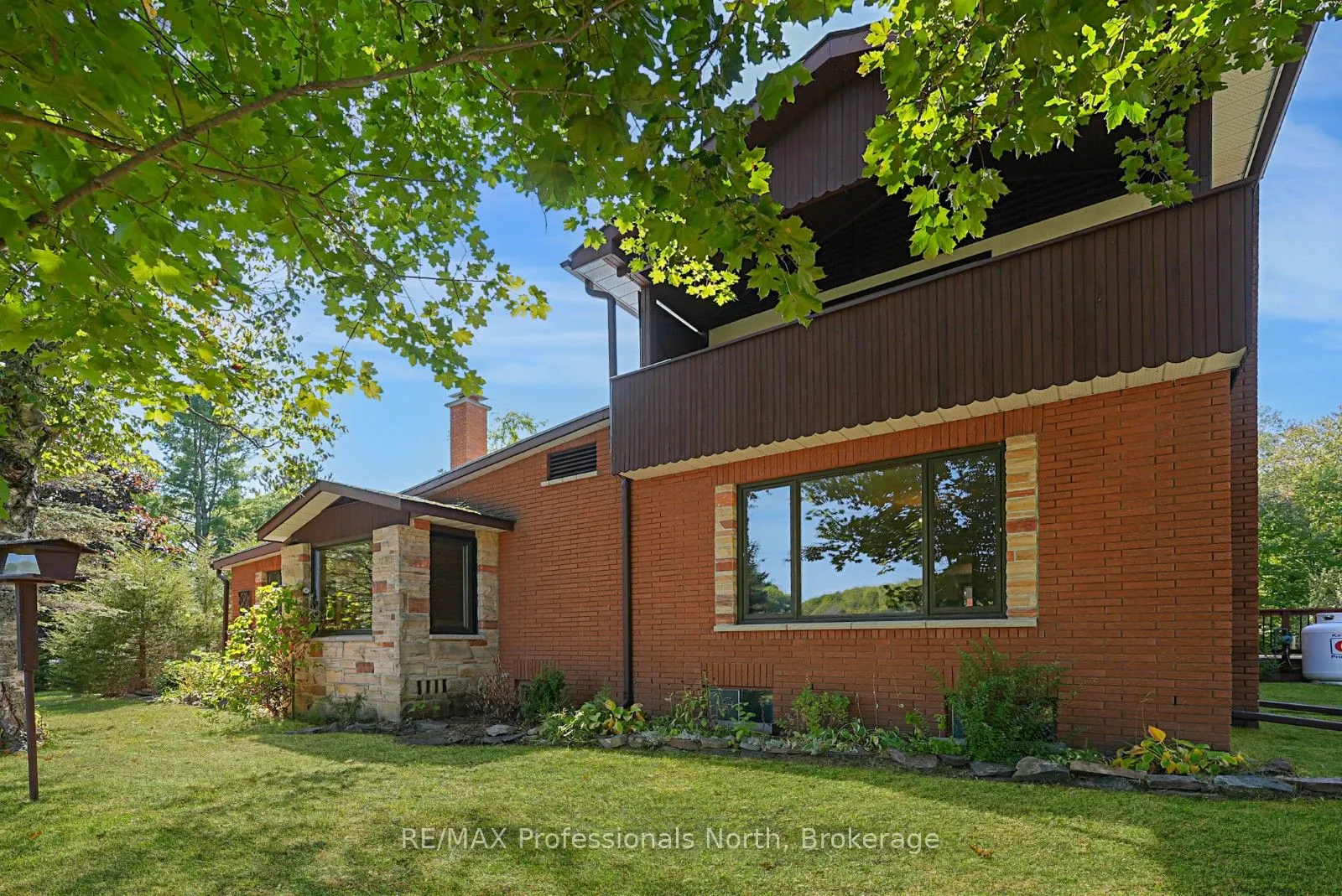 1093 Dark Lake Road
