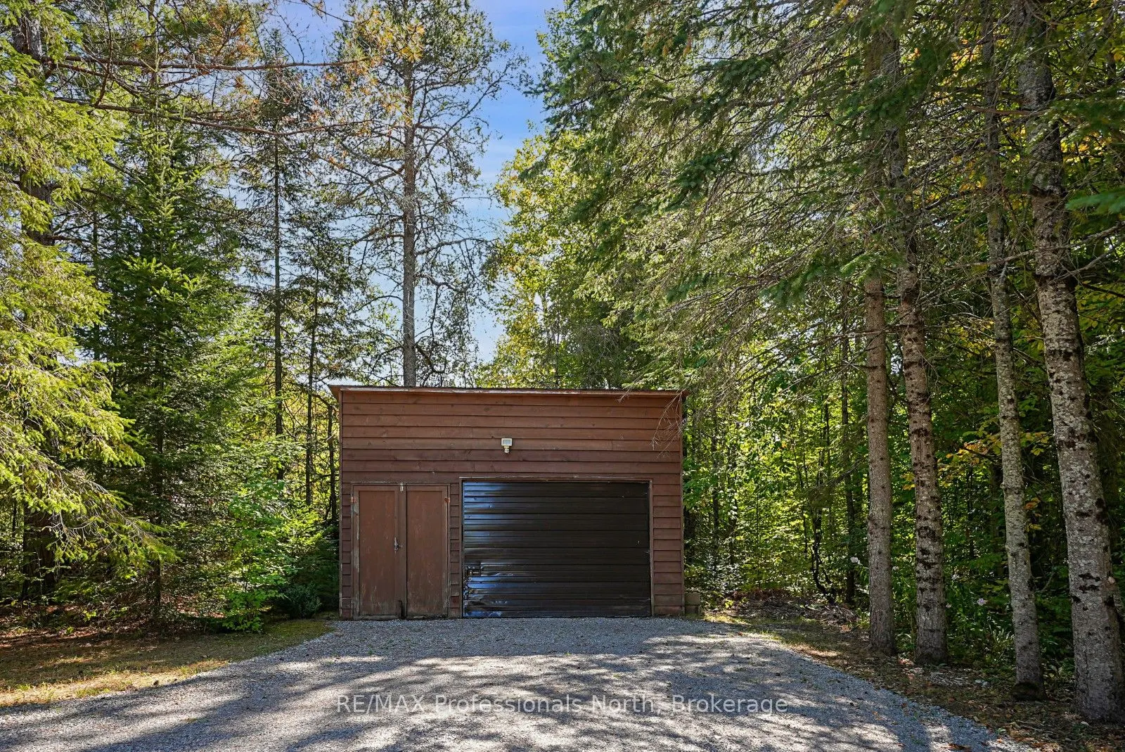1093 Dark Lake Road