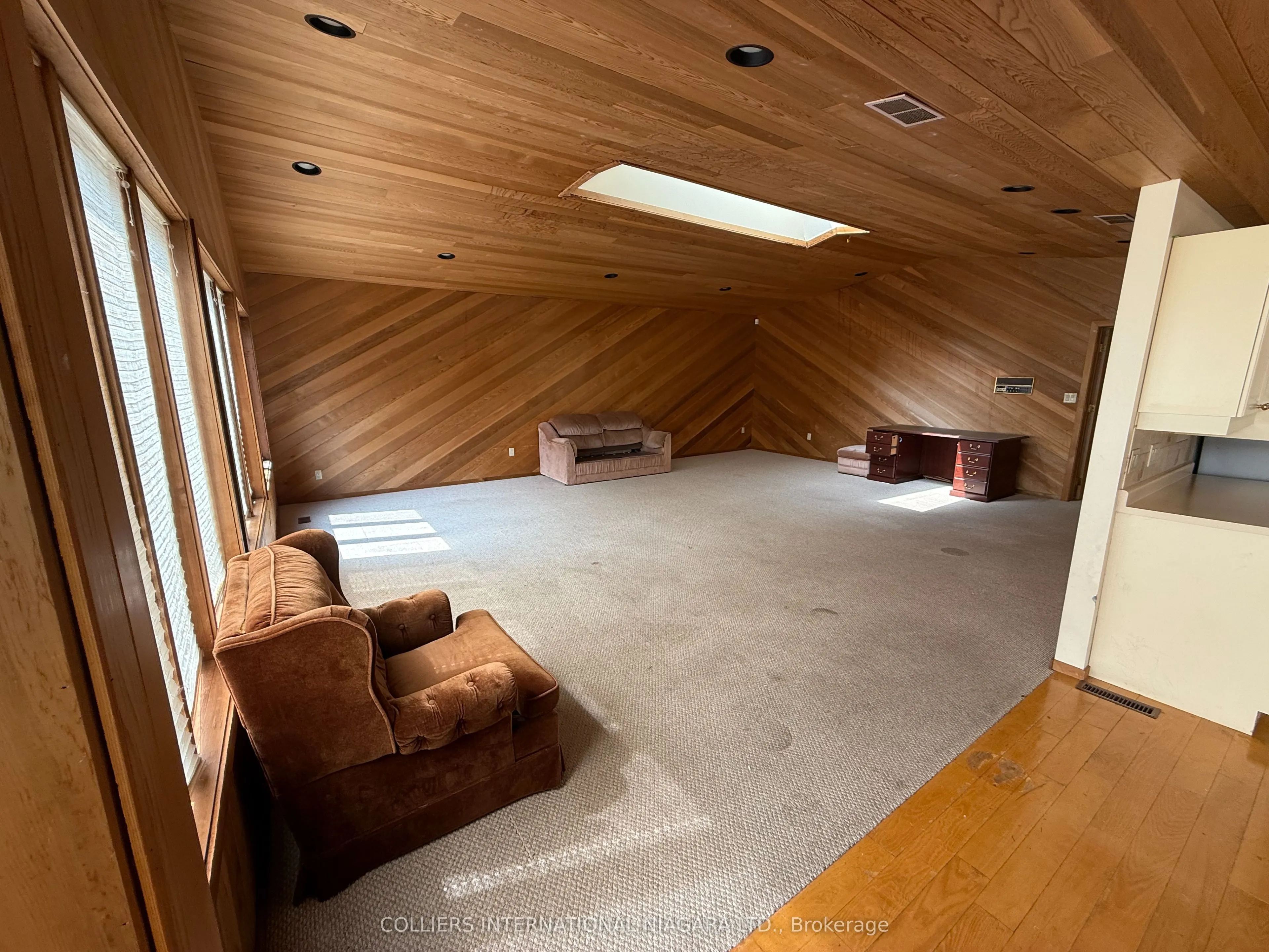 6824 THOROLD STONE Road, #4