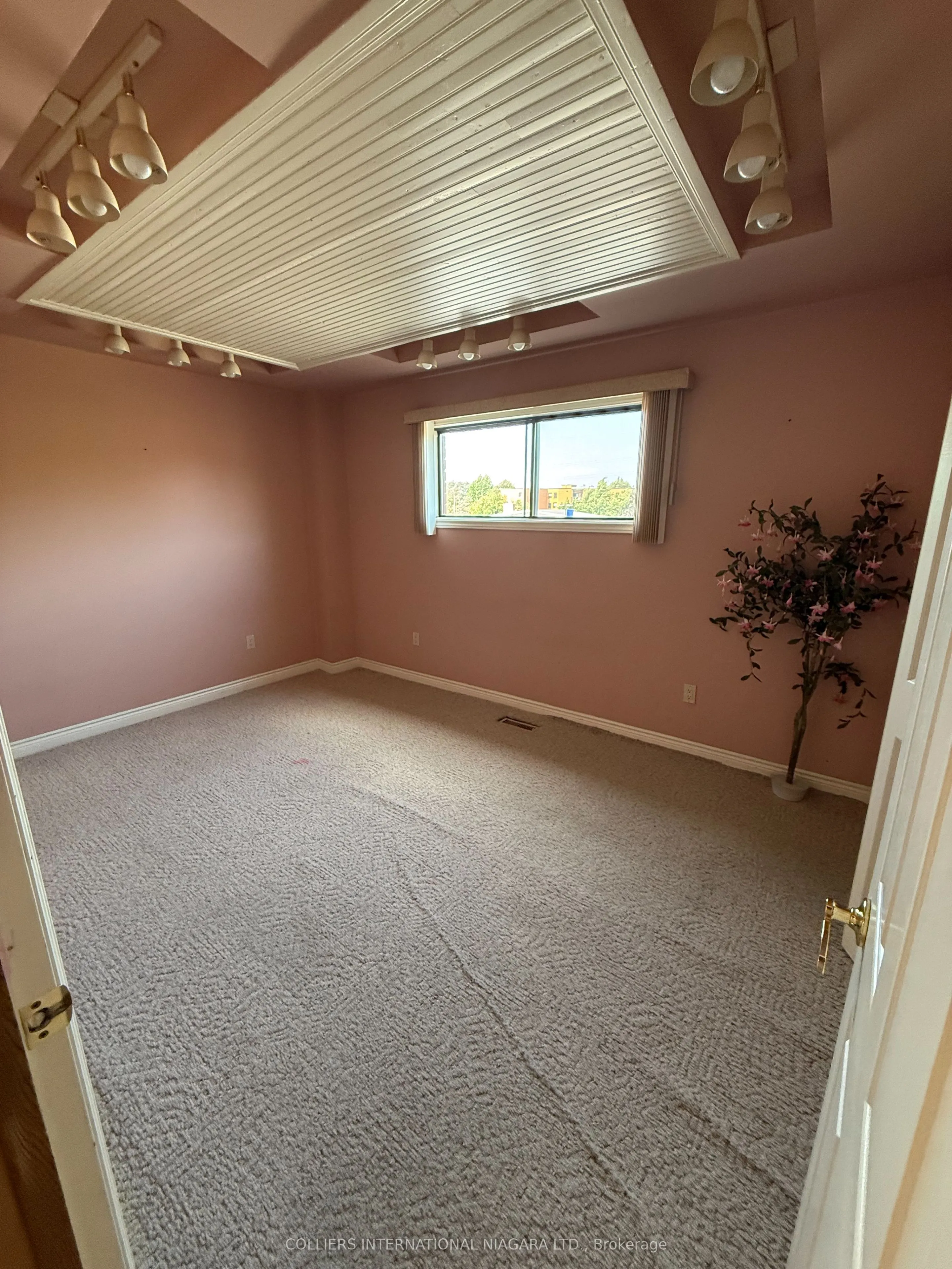 6824 THOROLD STONE Road, #4