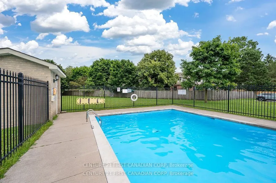 739 Deveron Crescent, #203