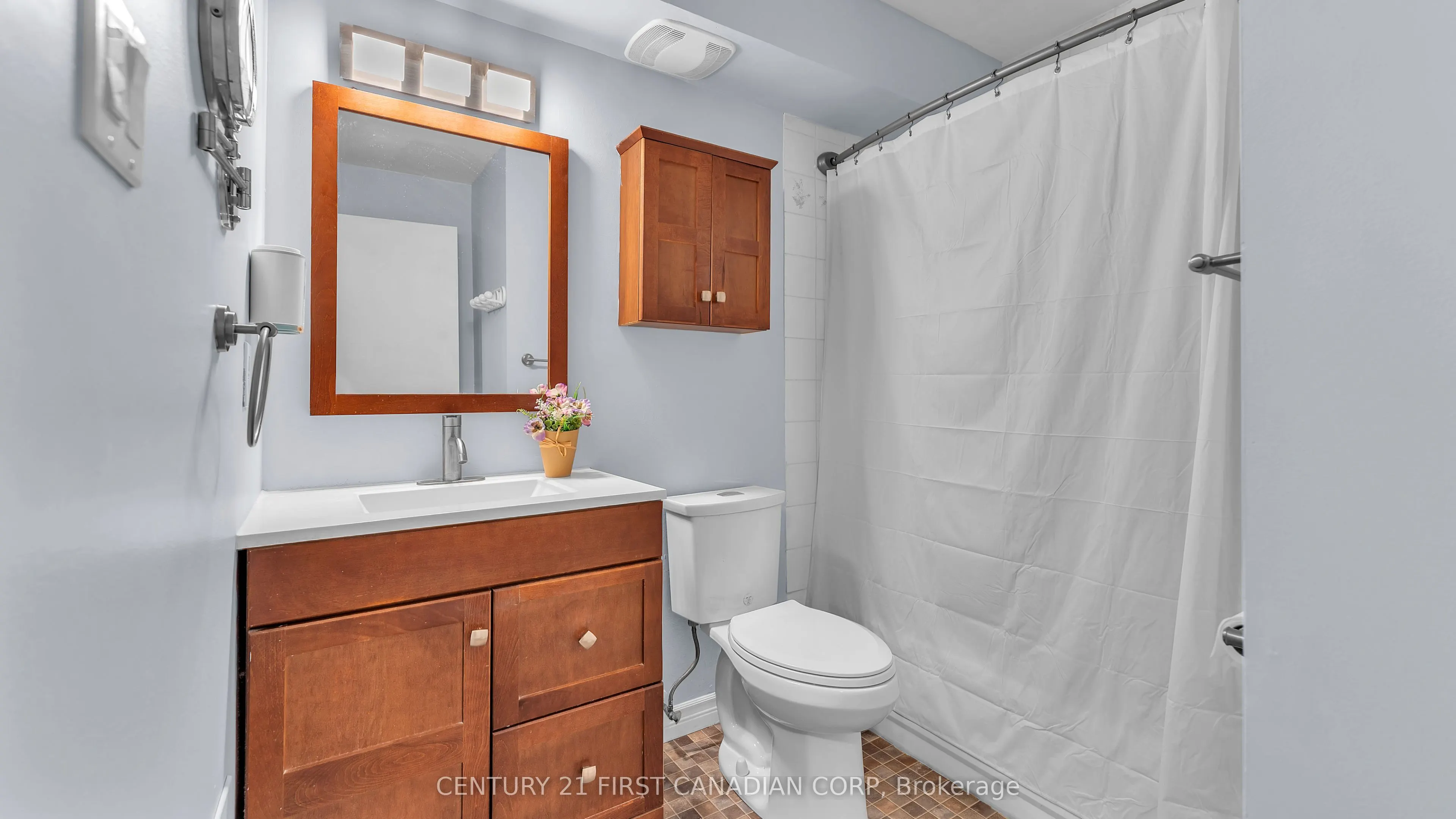 739 Deveron Crescent, #203