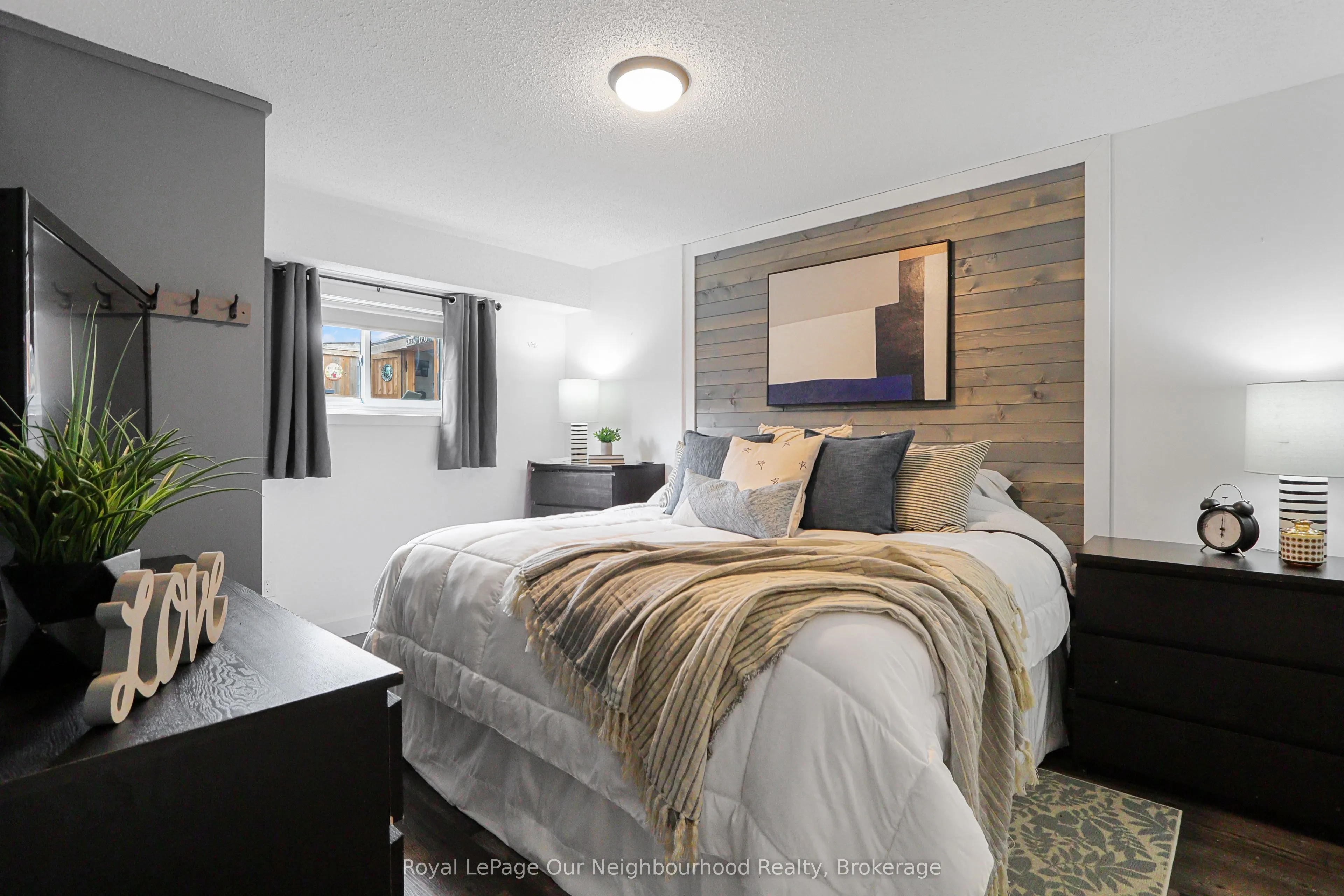 2 Woodfern Road