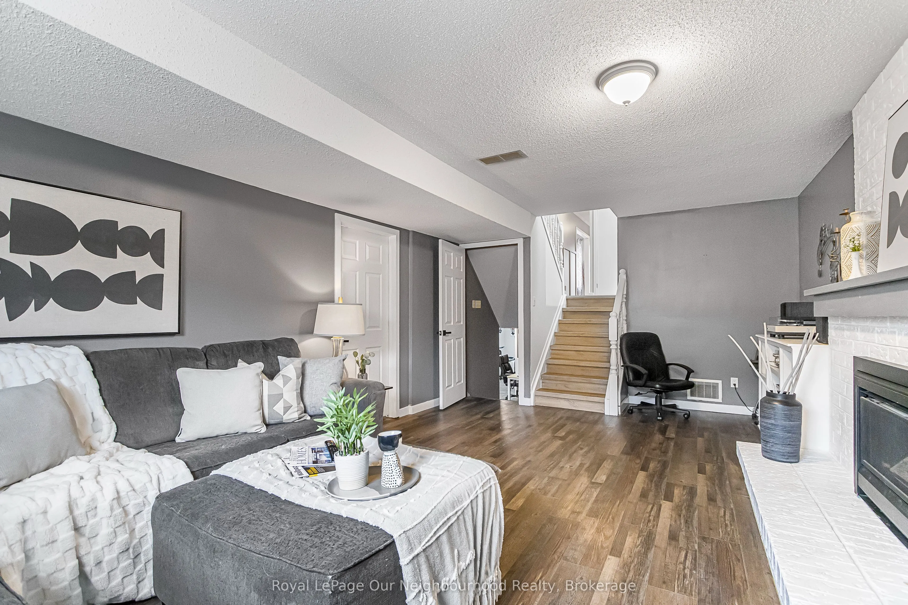 2 Woodfern Road
