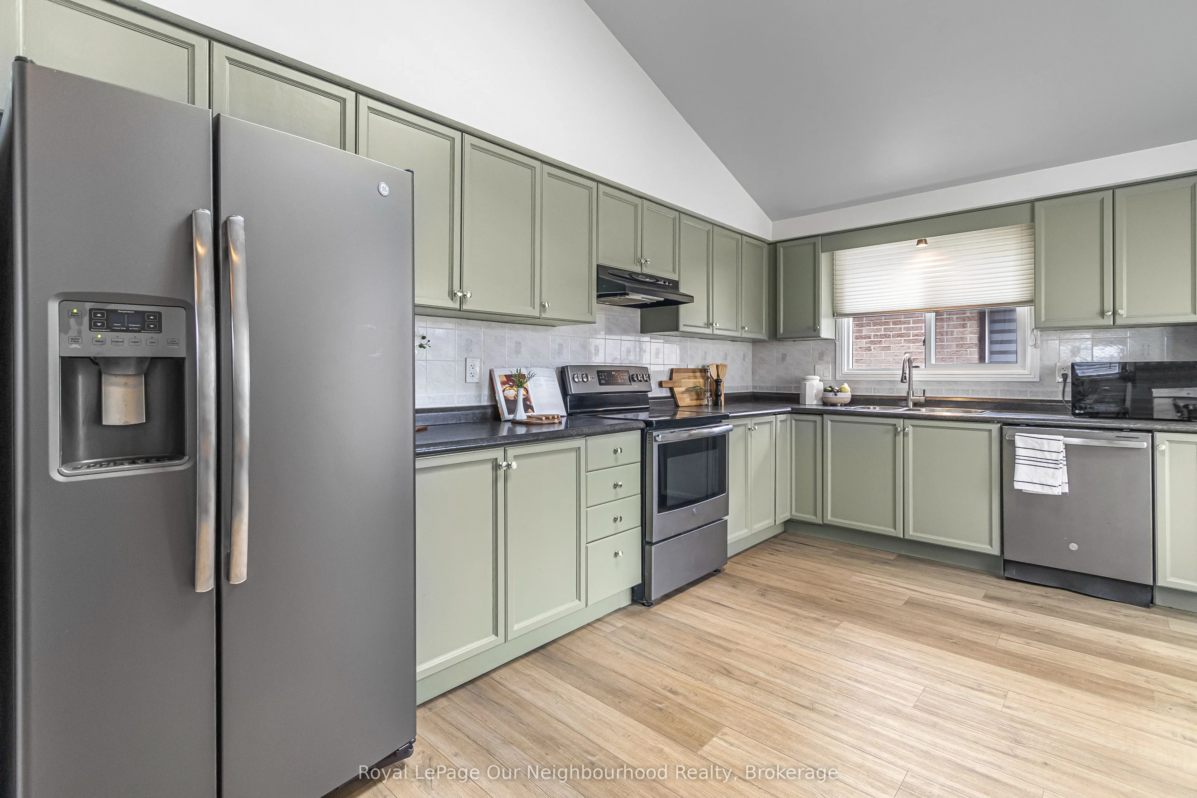 2 Woodfern Road