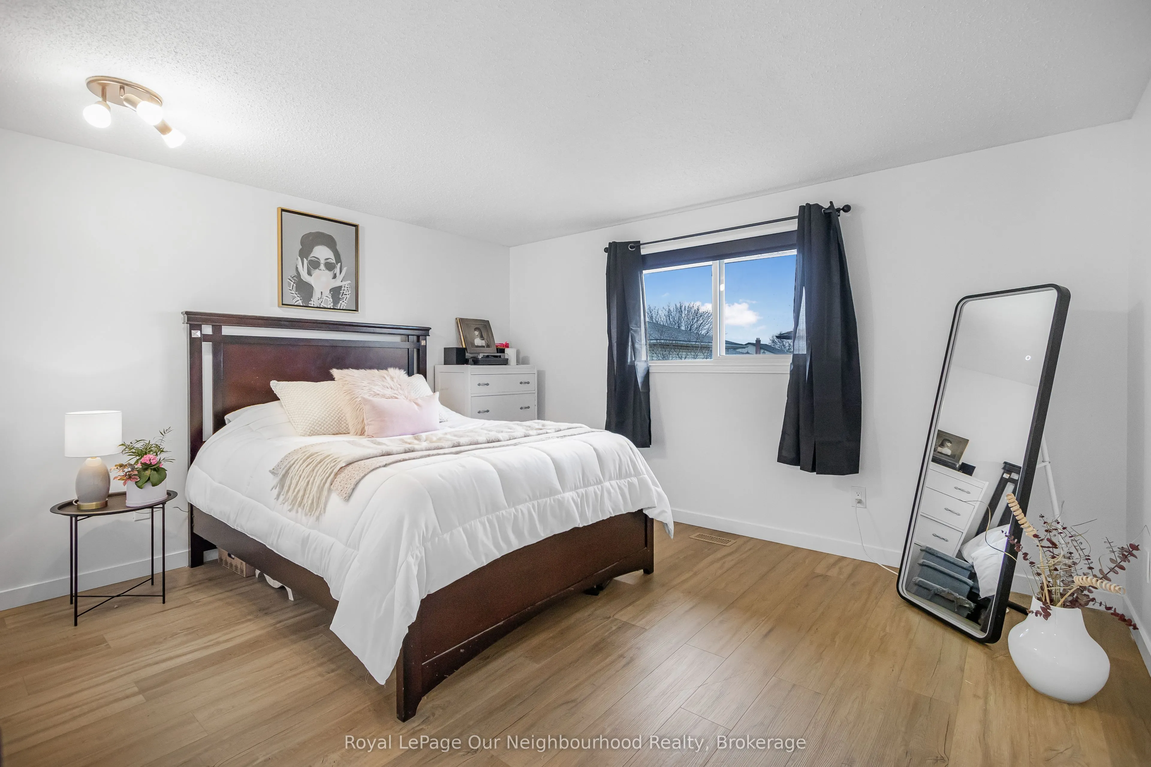 2 Woodfern Road