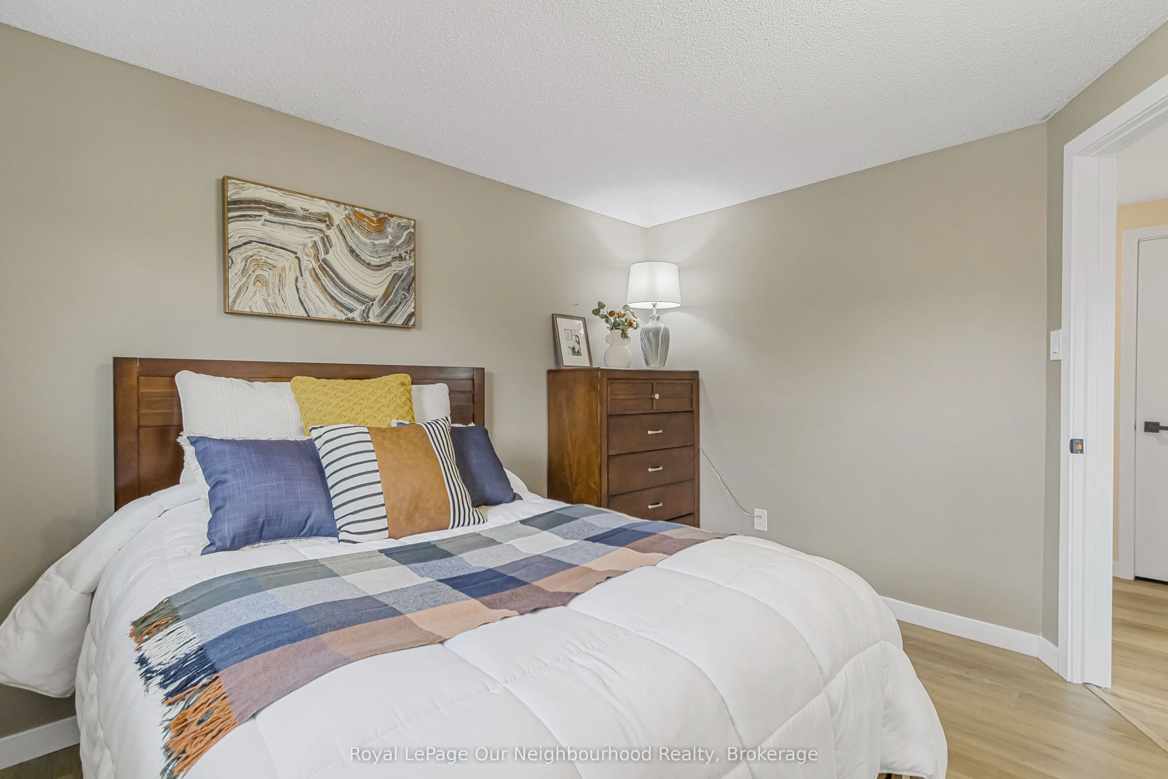 2 Woodfern Road